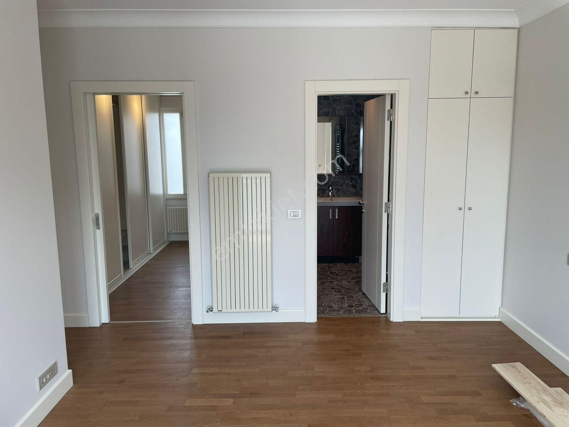 Caddebostan Da Katta Tek Muhteşem Konum Da Ebeveyn Banyolu Net 125m2 3+1 - Görsel 16