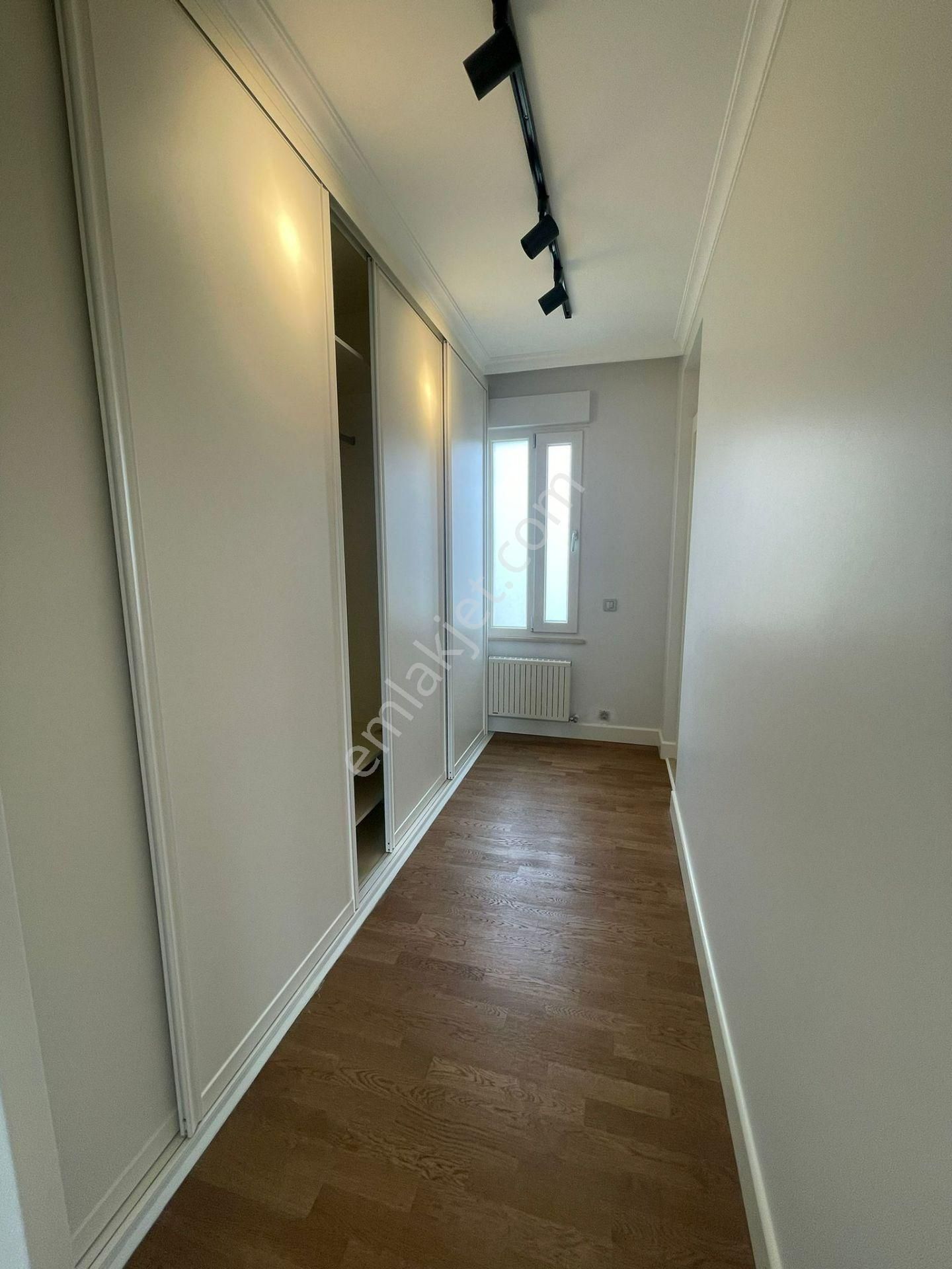 Caddebostan Da Katta Tek Muhteşem Konum Da Ebeveyn Banyolu Net 125m2 3+1 - Görsel 33