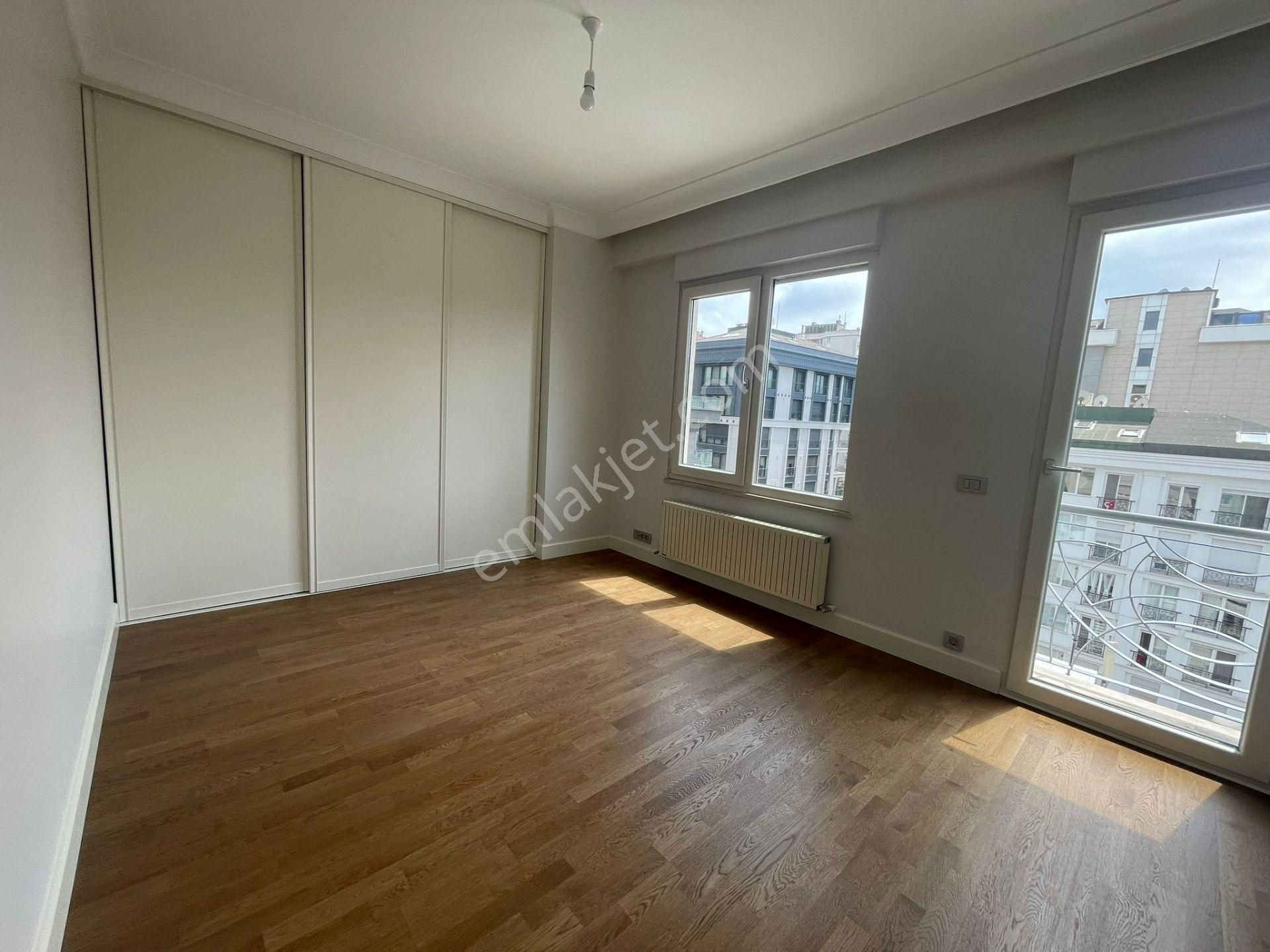 Caddebostan Da Katta Tek Muhteşem Konum Da Ebeveyn Banyolu Net 125m2 3+1 - Görsel 22