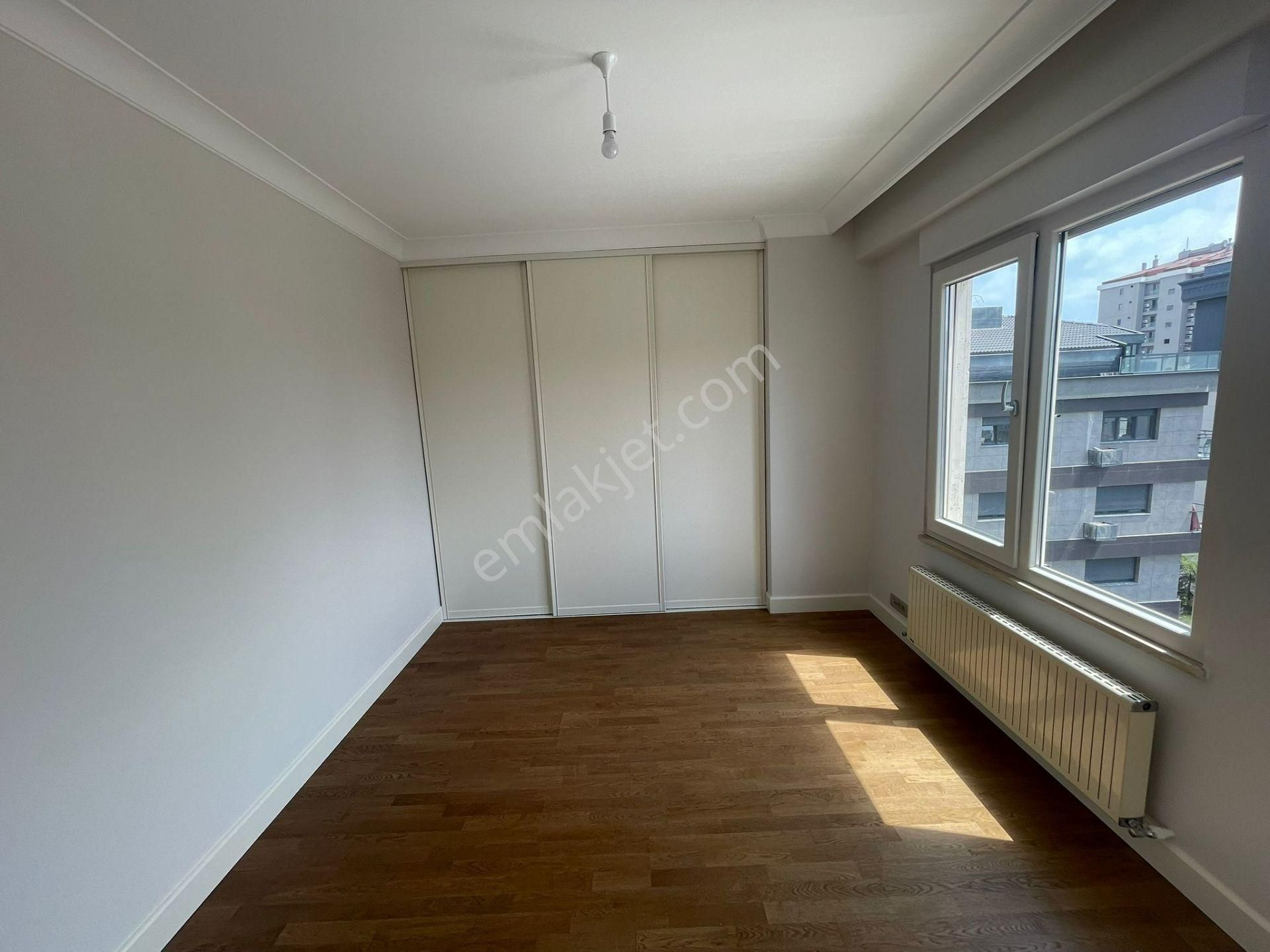 Caddebostan Da Katta Tek Muhteşem Konum Da Ebeveyn Banyolu Net 125m2 3+1 - Görsel 21