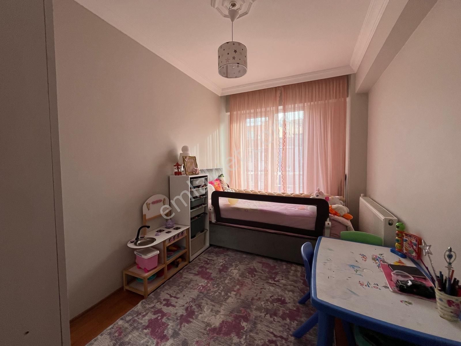 Santrale Yürüme Mesafesinde 13 Yıllık 3+1 Masrafsız Daire - Görsel 4