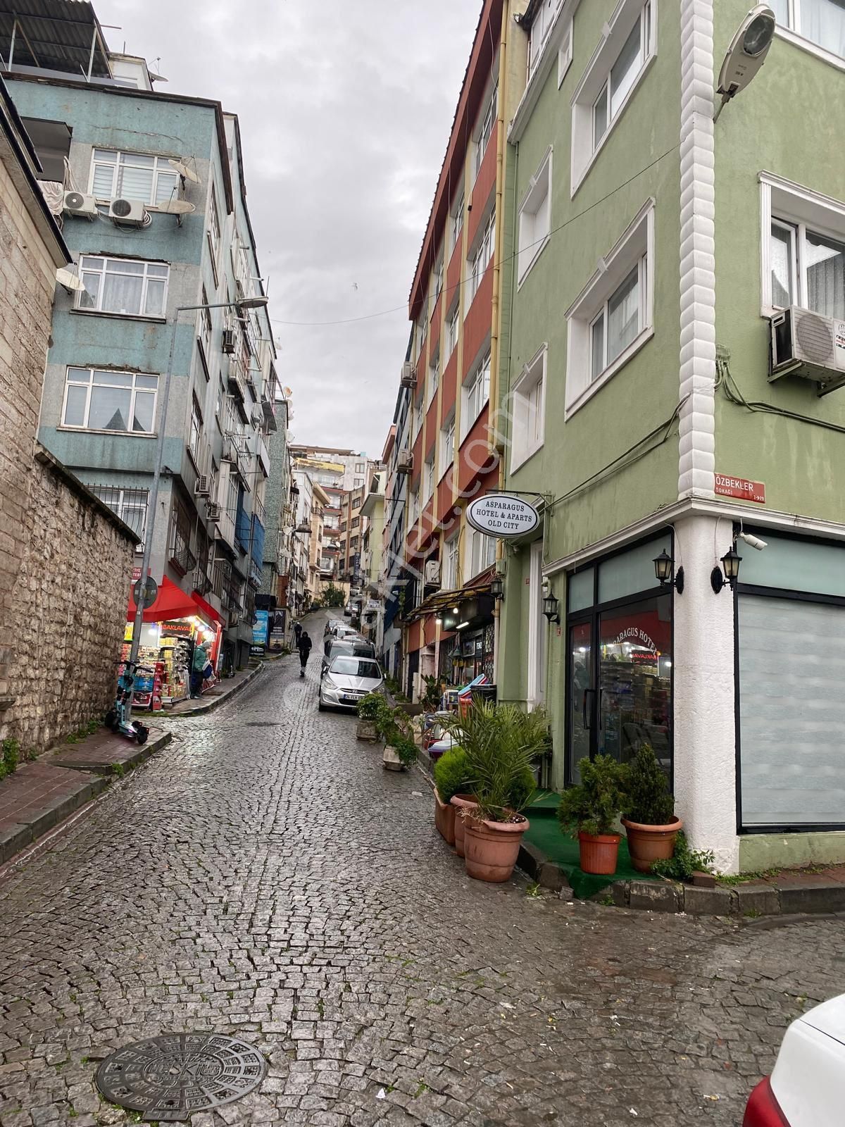 Küçük Ayasofyada 3+1 90m2 Emsalsiz Temiz Daire - Görsel 13