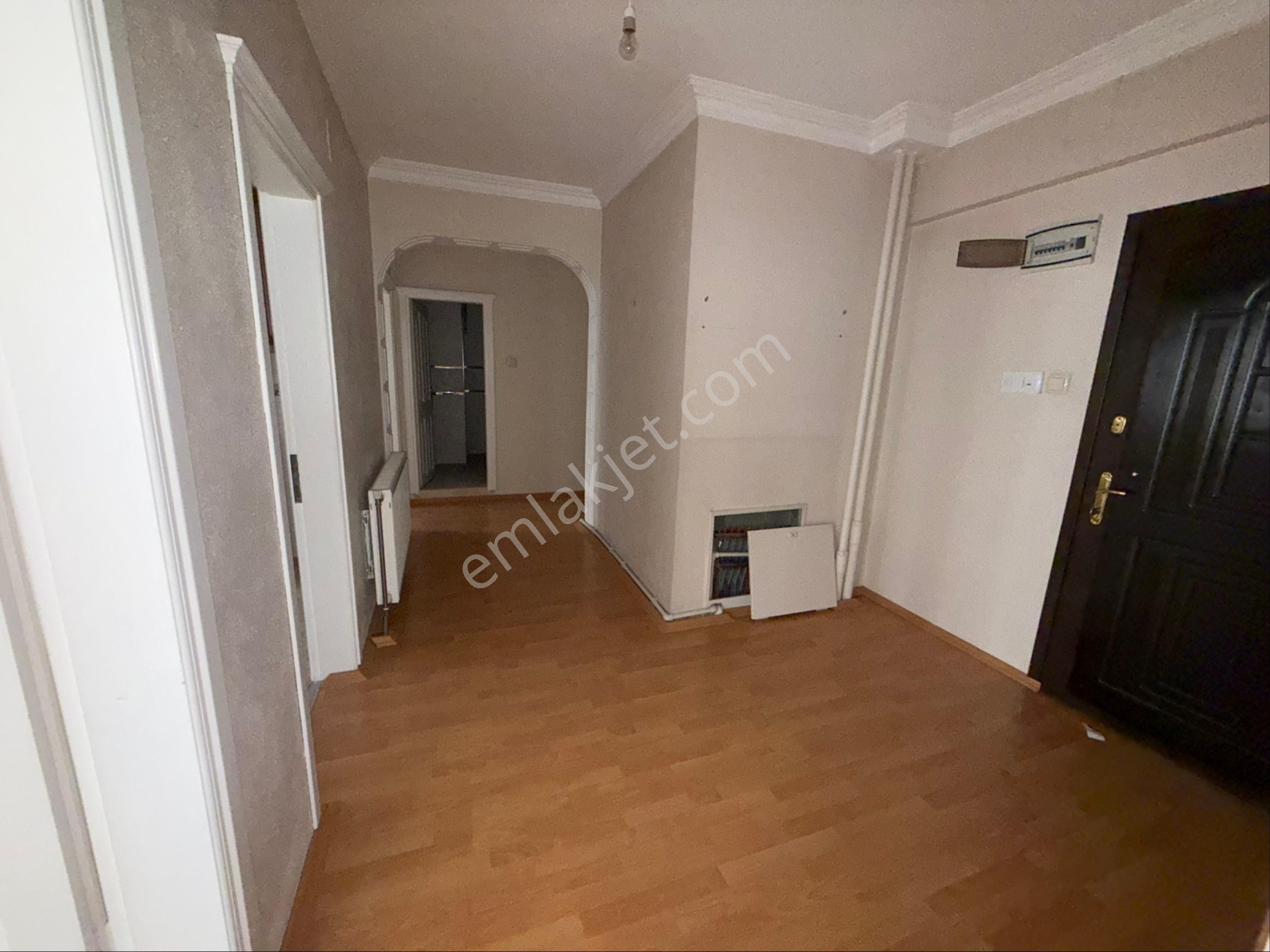 Akhisar Hürriyet'te Hilaliye Caddesinde Asansörlü Satılık 3+1 Köşe Daire - Görsel 13