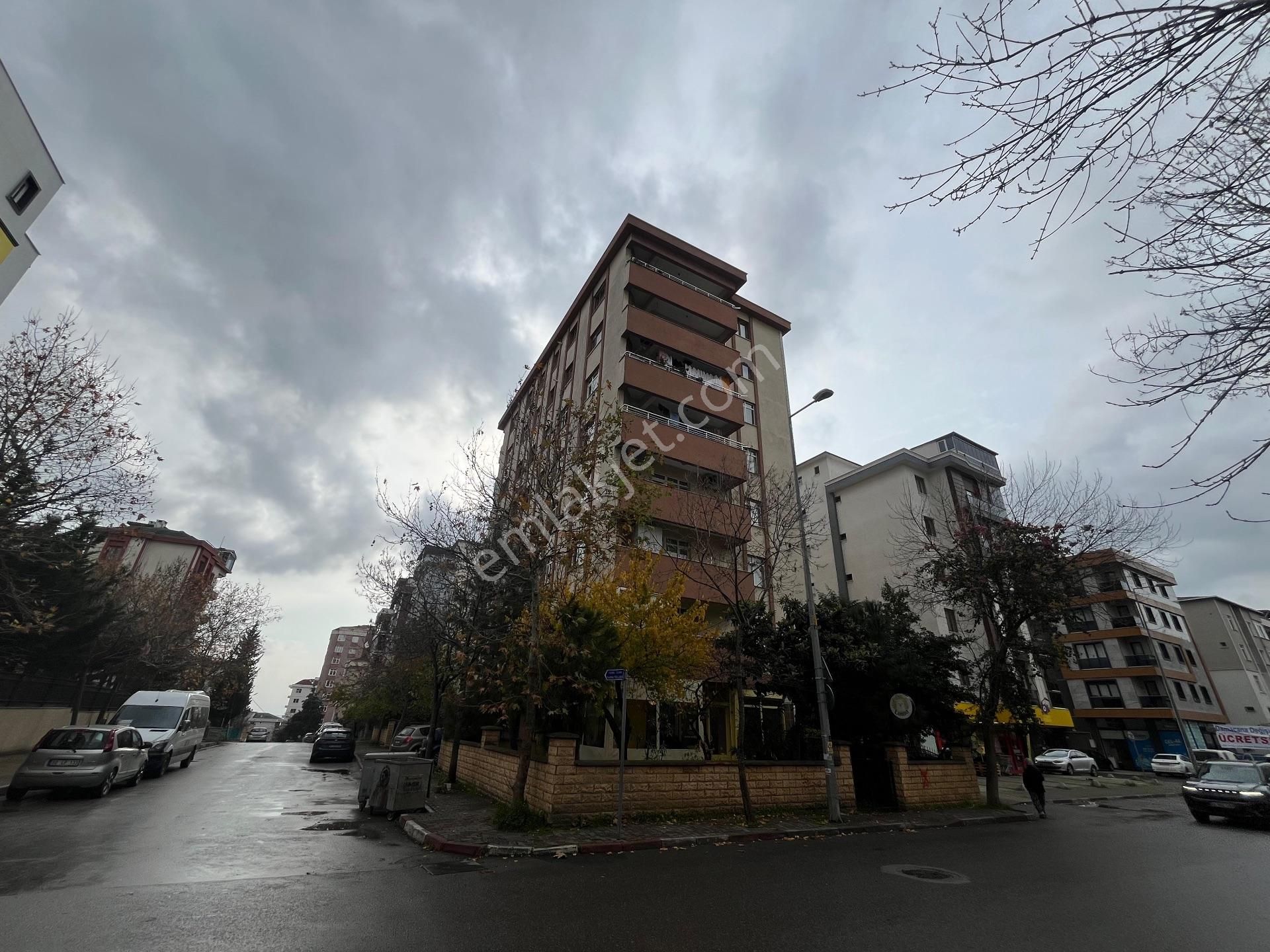 Karlıktepe'de Merkezi Konumda İskanlı 3+1 Satılık Daire - Görsel 2