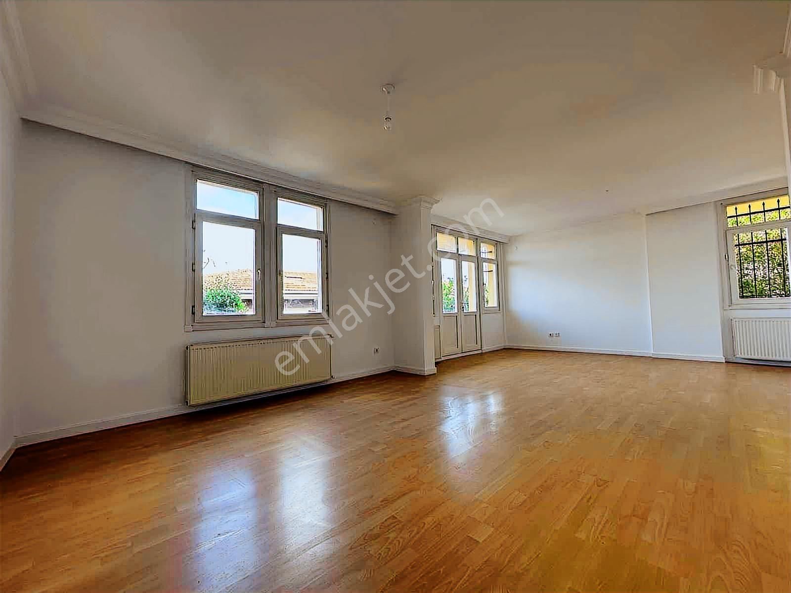 Ata 2 Sitesinde Çok İyi Konumda Bakımlı 5+2 Bahçeli Villa - Görsel 18