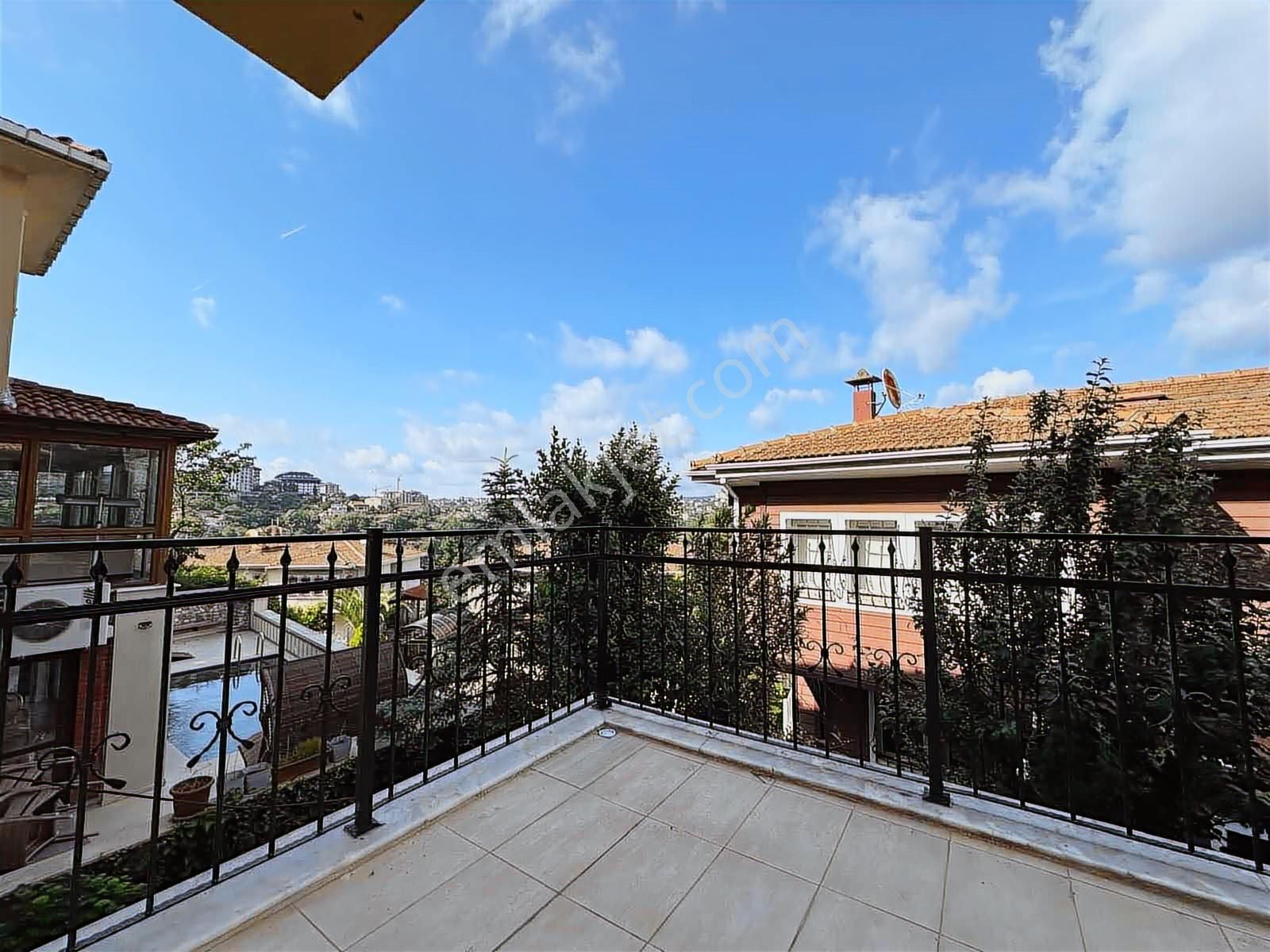 Ata 2 Sitesinde Çok İyi Konumda Bakımlı 5+2 Bahçeli Villa - Görsel 3