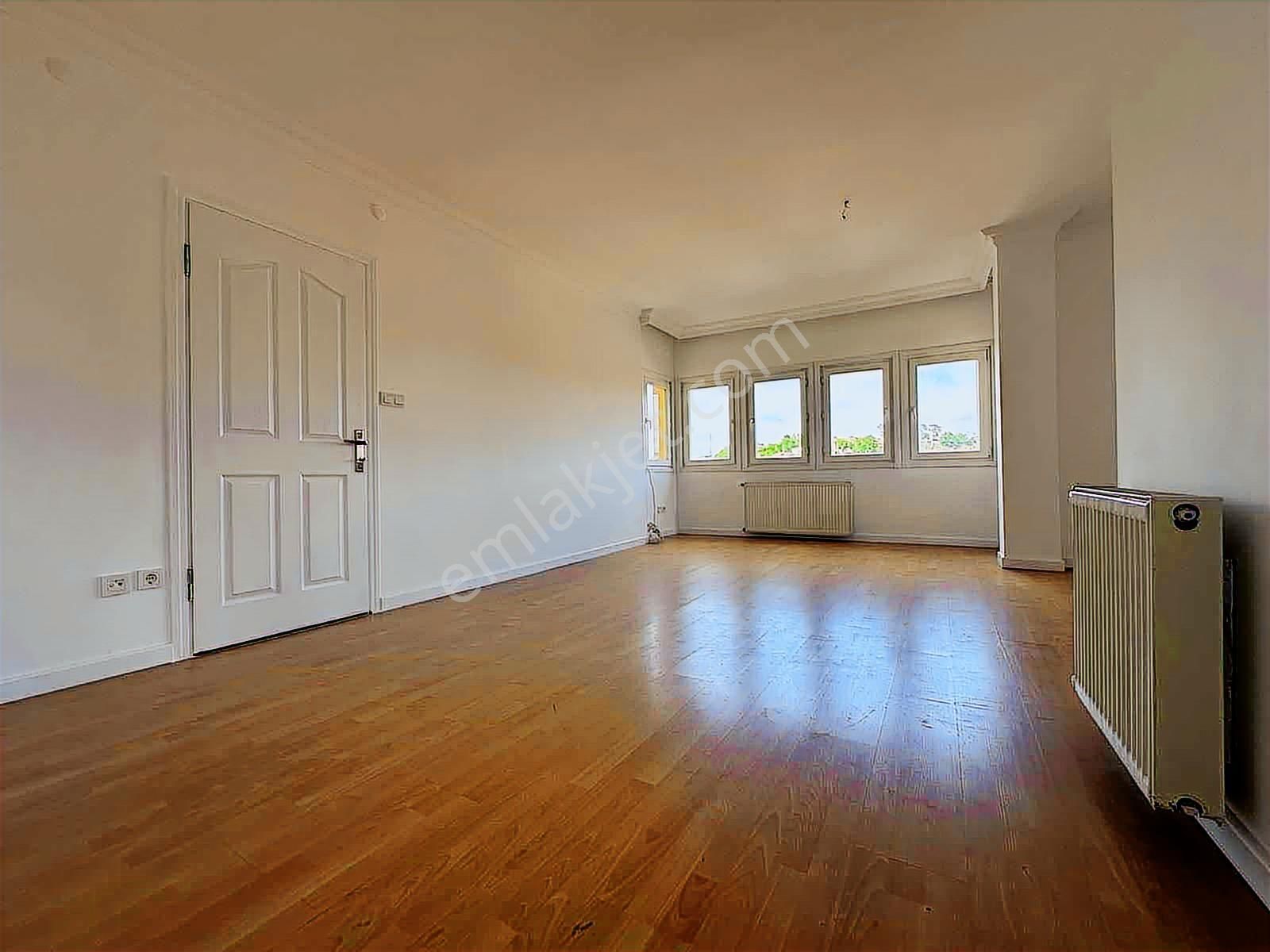 Ata 2 Sitesinde Çok İyi Konumda Bakımlı 5+2 Bahçeli Villa - Görsel 11