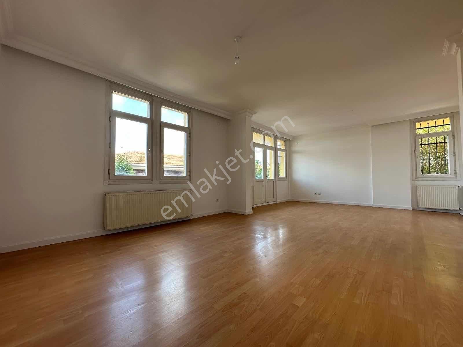 Ata 2 Sitesinde Çok İyi Konumda Bakımlı 5+2 Bahçeli Villa - Görsel 2