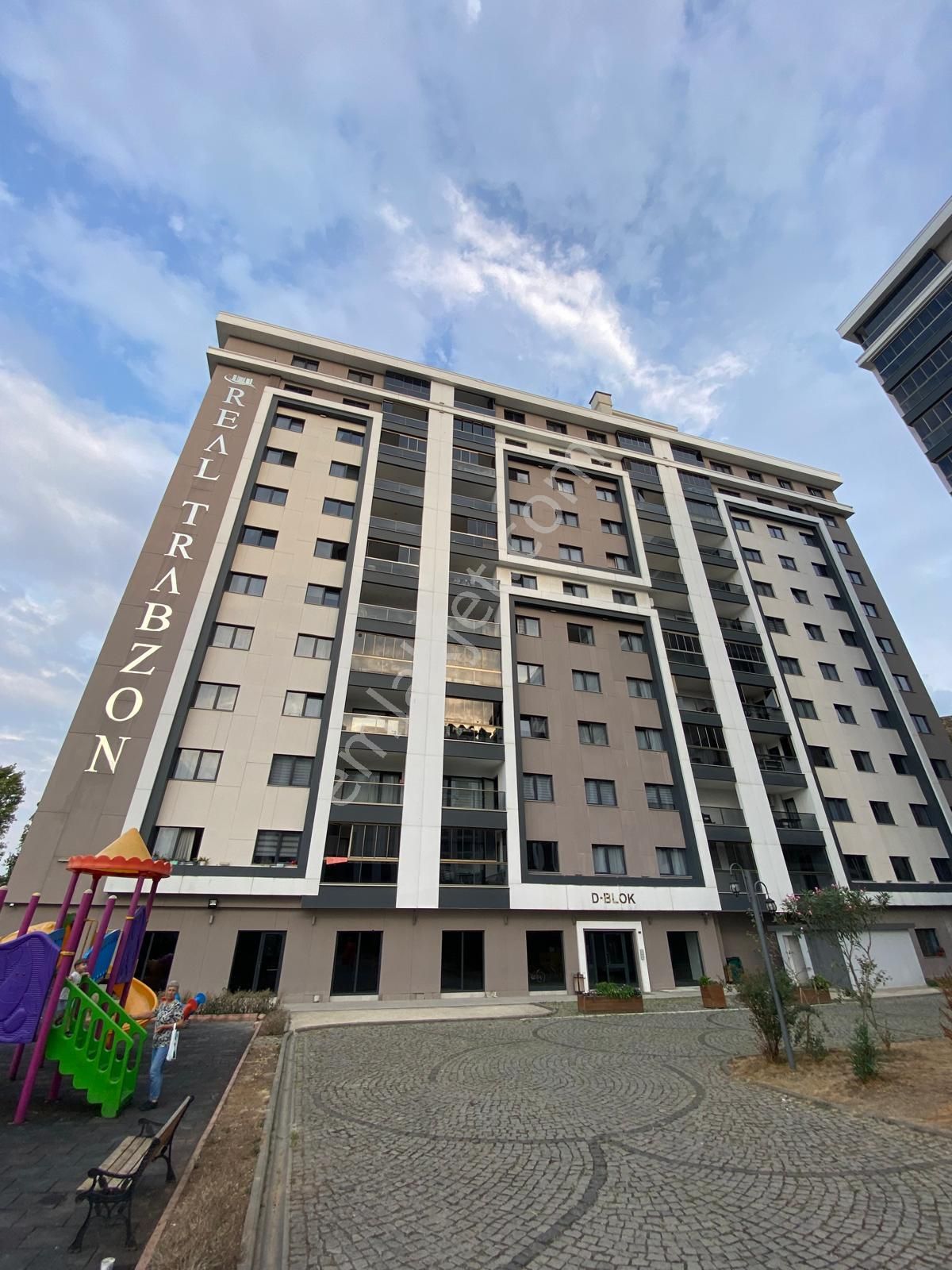 Trabzon Yalıncakta Satılık Denize Sıfır Lüks Daire - Görsel 34
