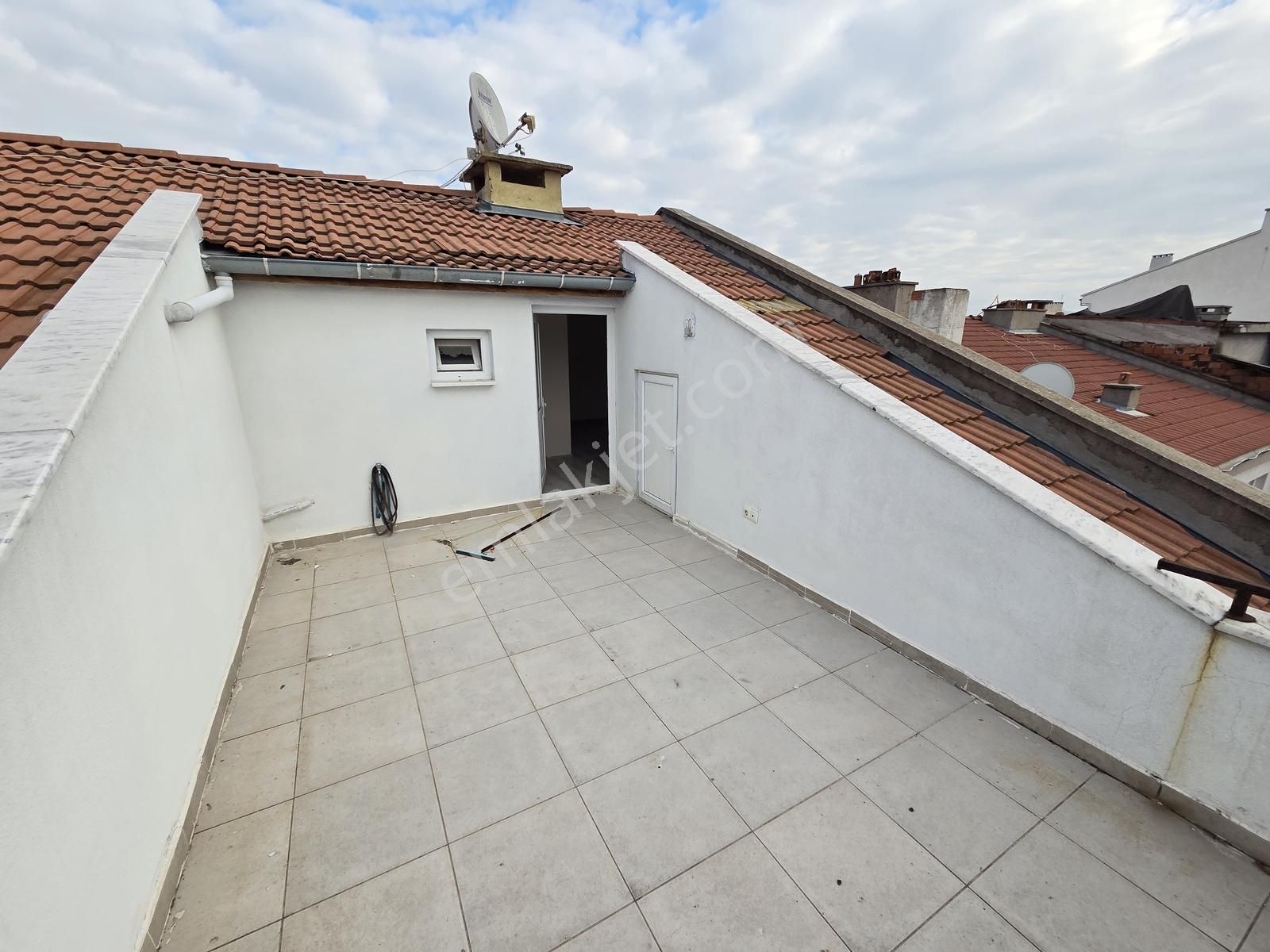 Mir'den Aygören Mh'de Kapalı Garajlı, Asansörlü Dublex 3+1 - Görsel 23