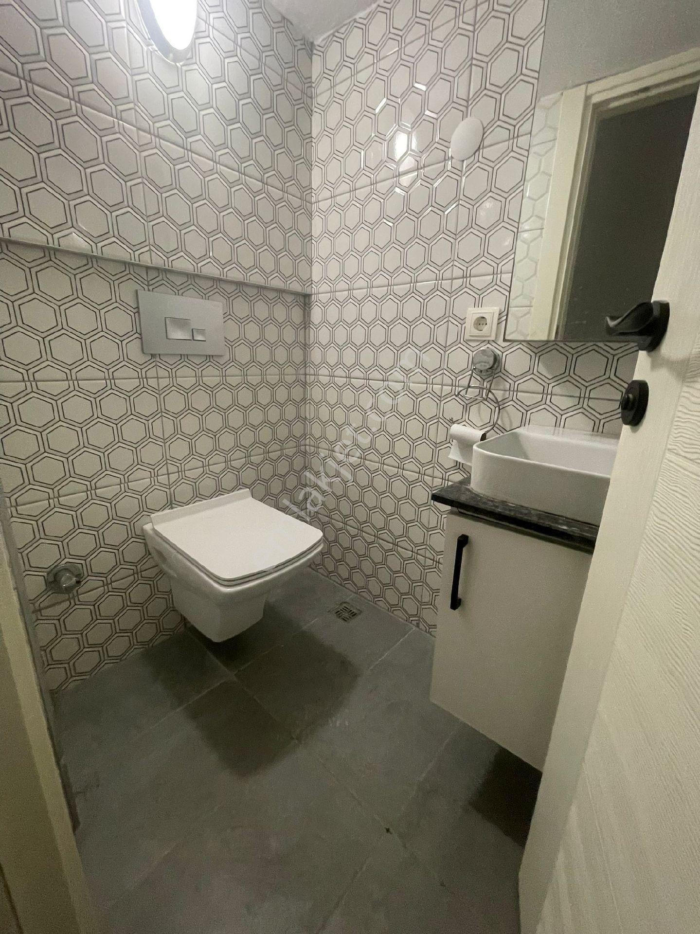 Baraj Yolunda Geniş 1+1 Eşyalı Kiralık Daire - Görsel 4