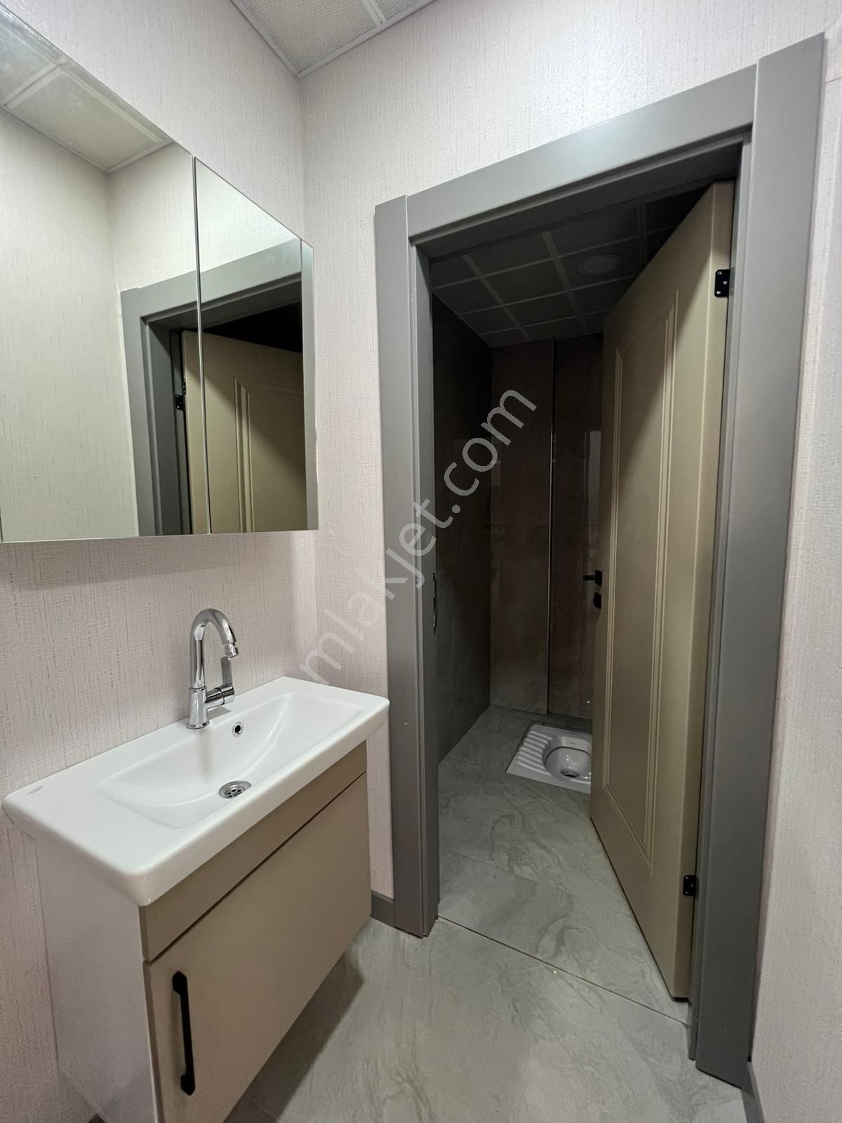 Engin Emlak'tan Site İçerisin'de 4+1 Güney Cephe Fırsat Dairesi - Görsel 32