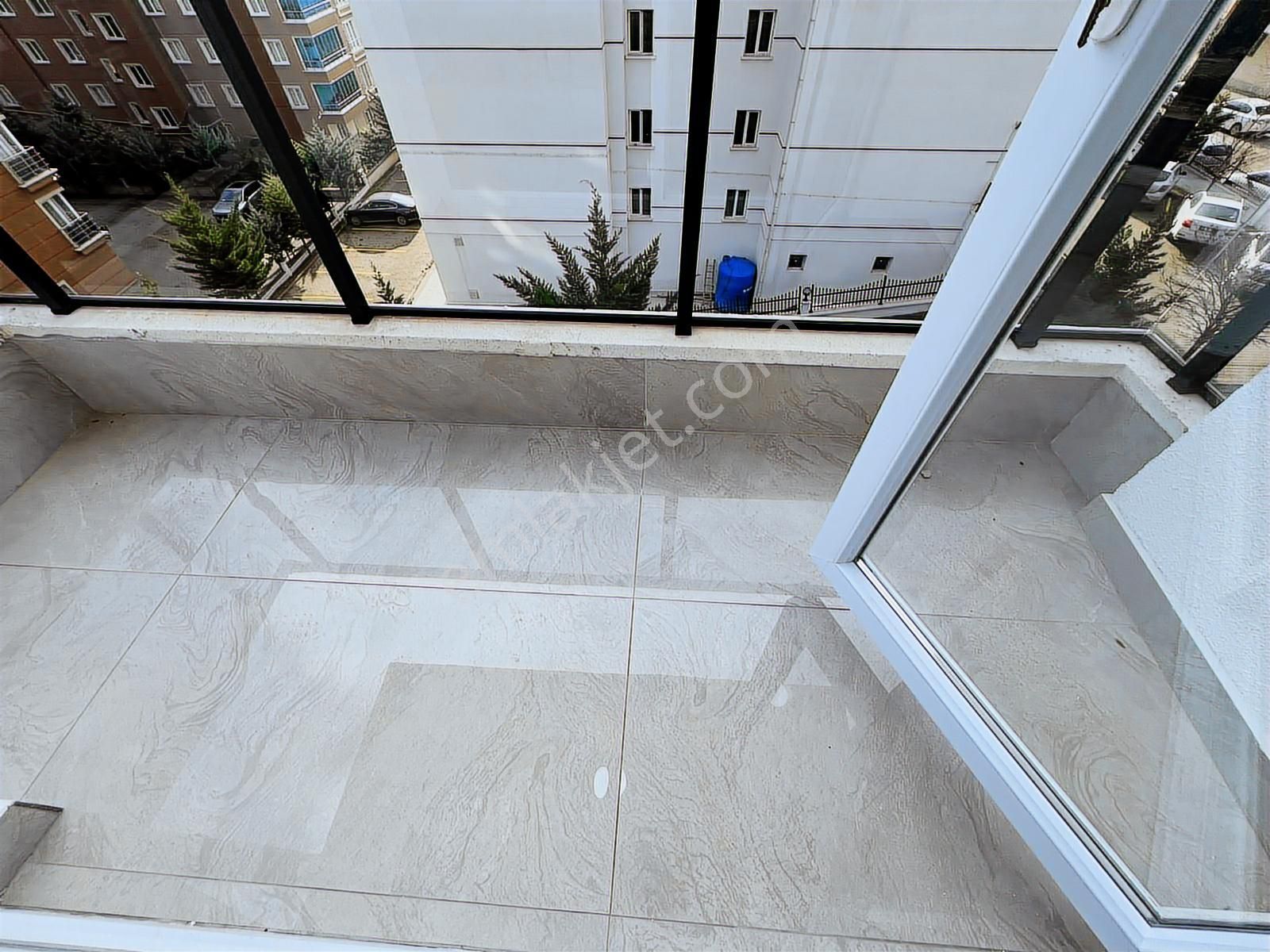 Engin Emlak'tan Site İçerisin'de 4+1 Güney Cephe Fırsat Dairesi - Görsel 4