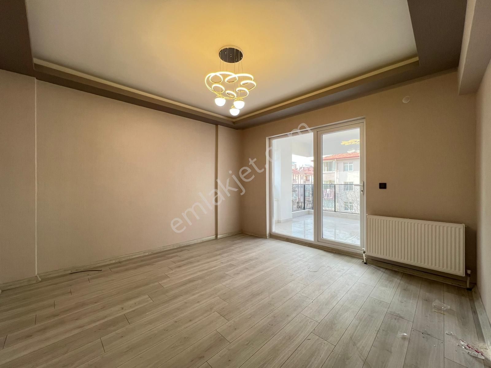 Engin Emlak'tan Site İçerisin'de 4+1 Güney Cephe Fırsat Dairesi - Görsel 12