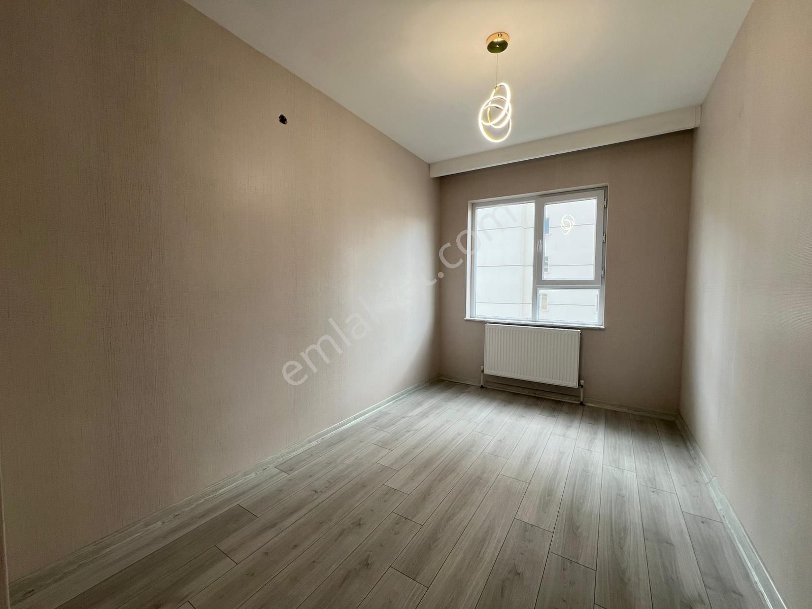 Engin Emlak'tan Site İçerisin'de 4+1 Güney Cephe Fırsat Dairesi - Görsel 2