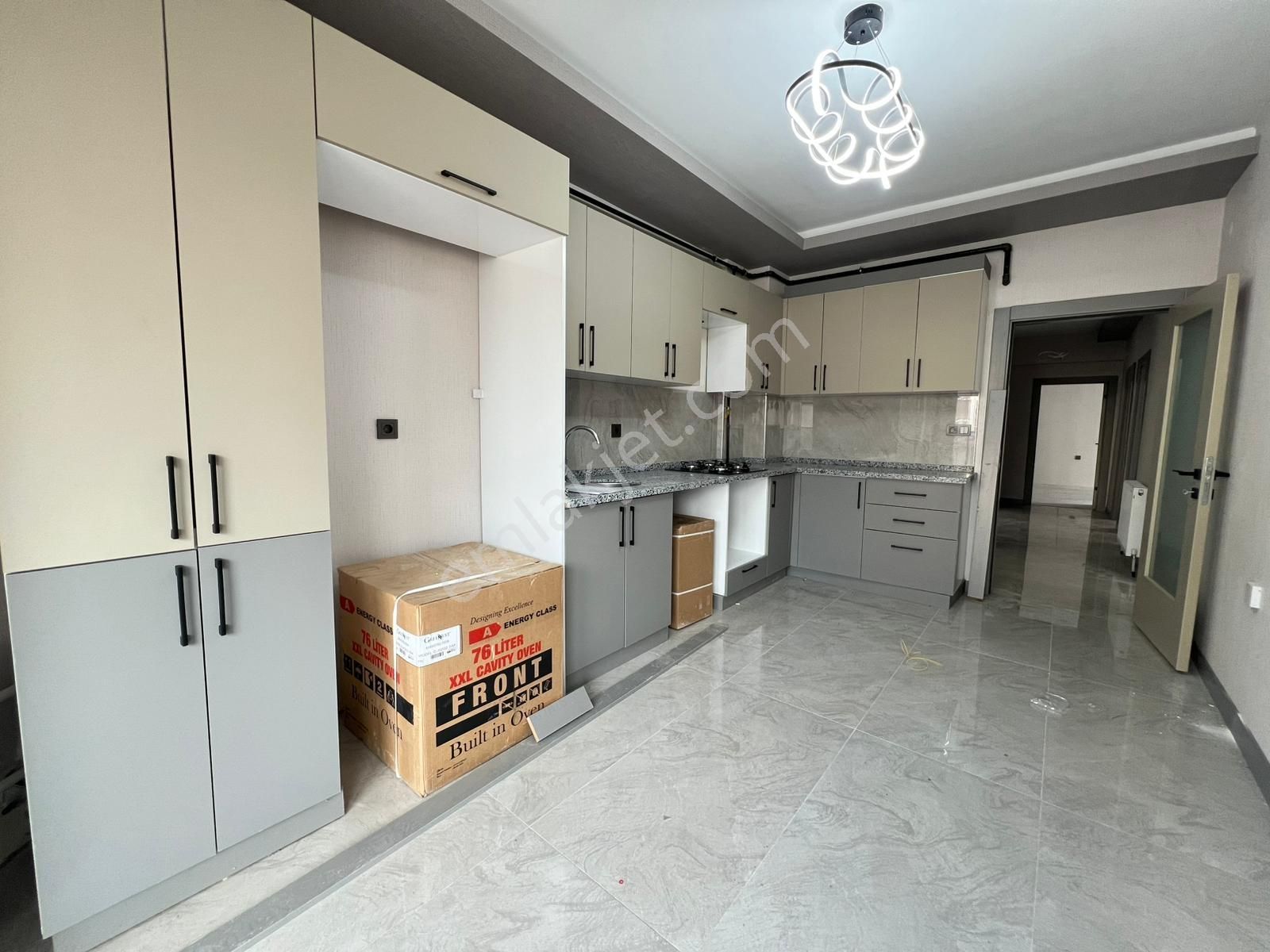 Engin Emlak'tan Site İçerisin'de 4+1 Güney Cephe Fırsat Dairesi - Görsel 8