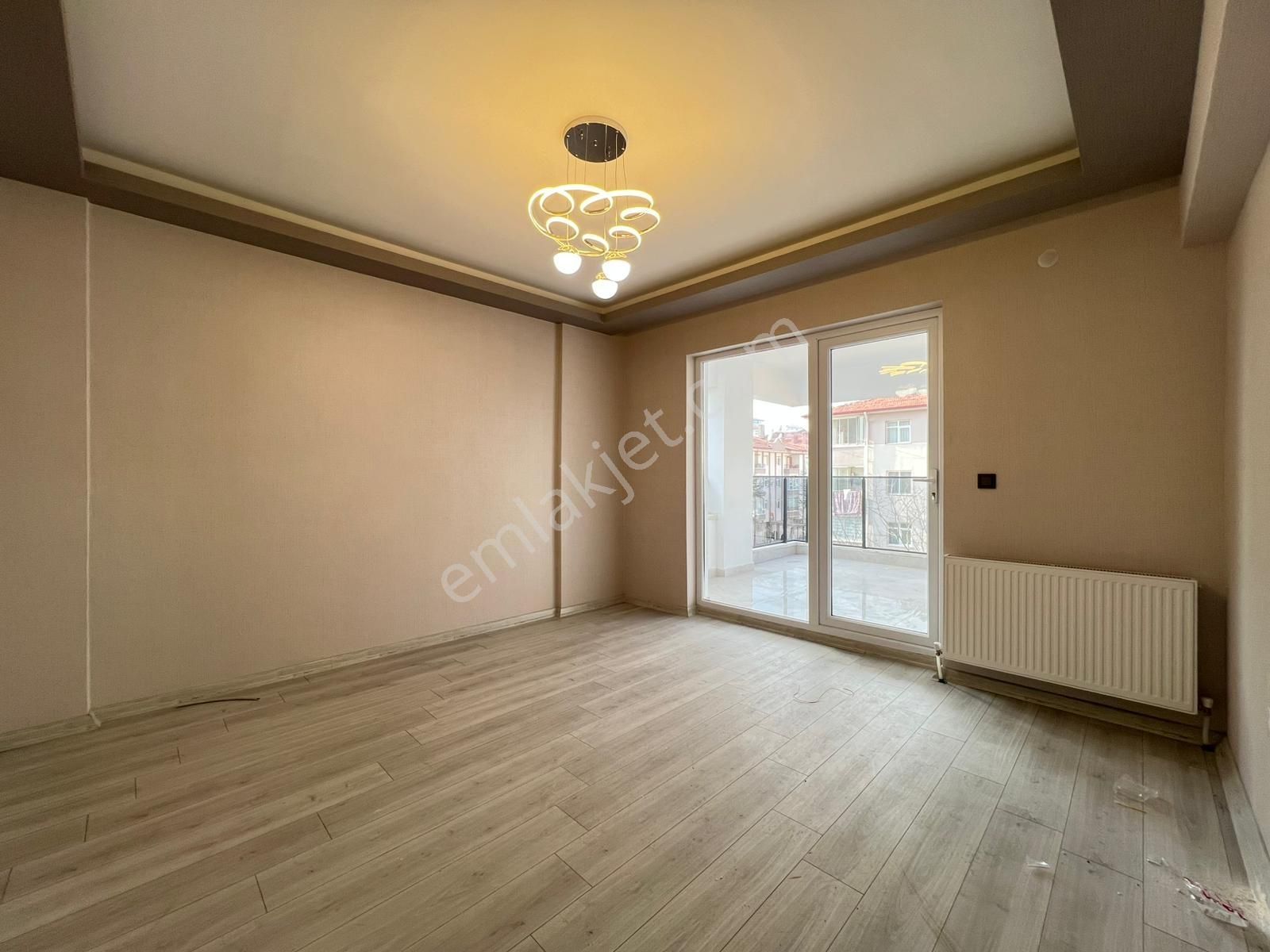 Engin Emlak'tan Site İçerisin'de 4+1 Güney Cephe Fırsat Dairesi - Görsel 10