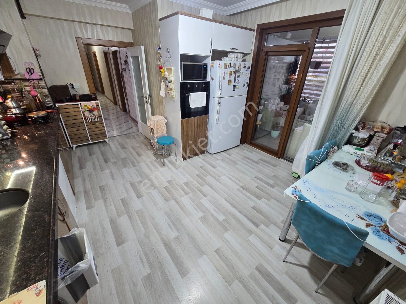 Bağlarbaşı'nda Manzaralı Full+full Yapılı 4+1 Site Dairesi! - Görsel 5