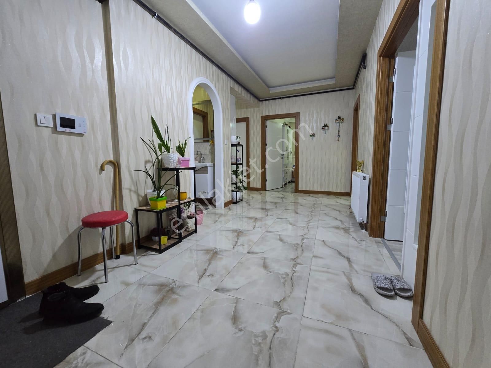 Bağlarbaşı'nda Manzaralı Full+full Yapılı 4+1 Site Dairesi! - Görsel 32