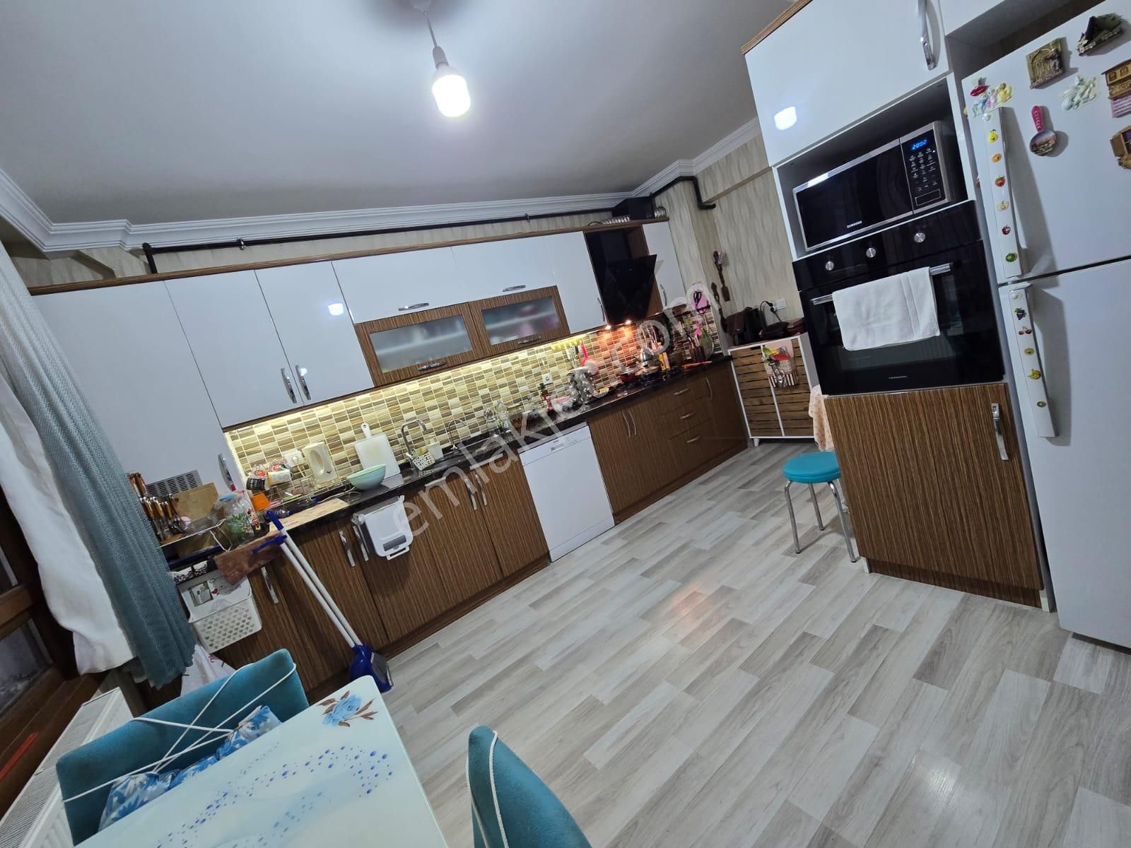 Bağlarbaşı'nda Manzaralı Full+full Yapılı 4+1 Site Dairesi! - Görsel 3