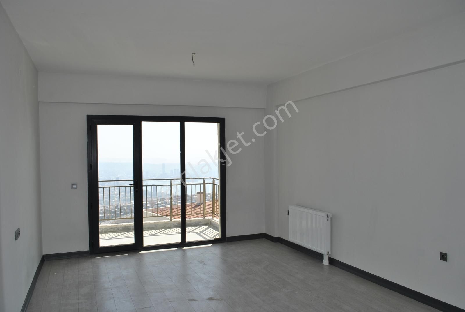 Toki'de Tapulu Deniz Manzaralı Satılık 2+1 - Görsel 4