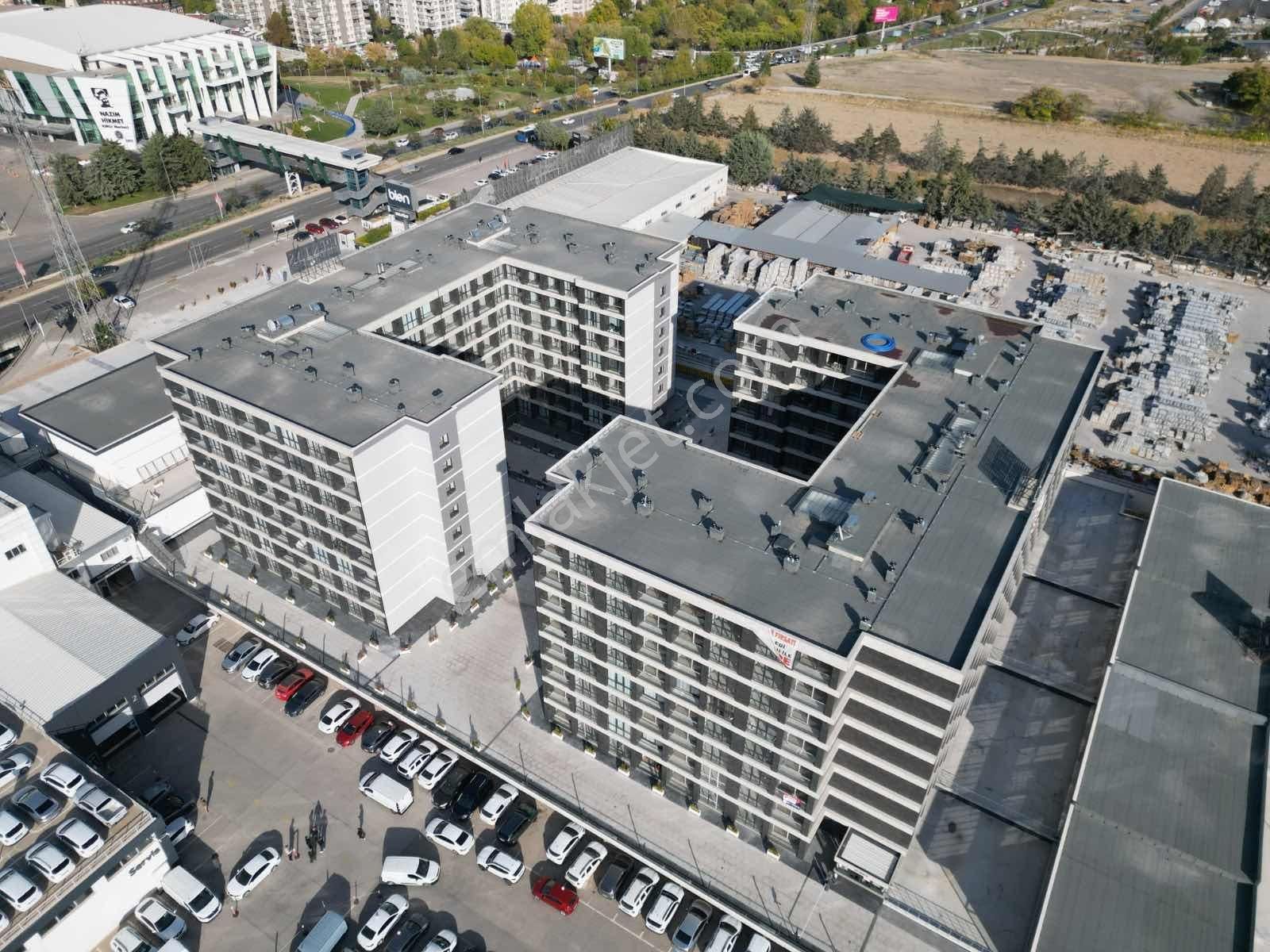 İpektaş Cadde'de 6. Kat Satılık Sıfır 1+1 Köşe Daire - Görsel 9