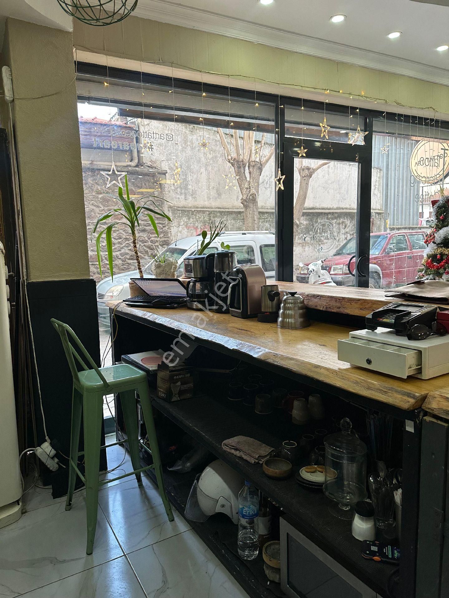 Alsancak İşlek Lokasyonda Devren Dövme Stüdyosu Ve Kafe - Görsel 12