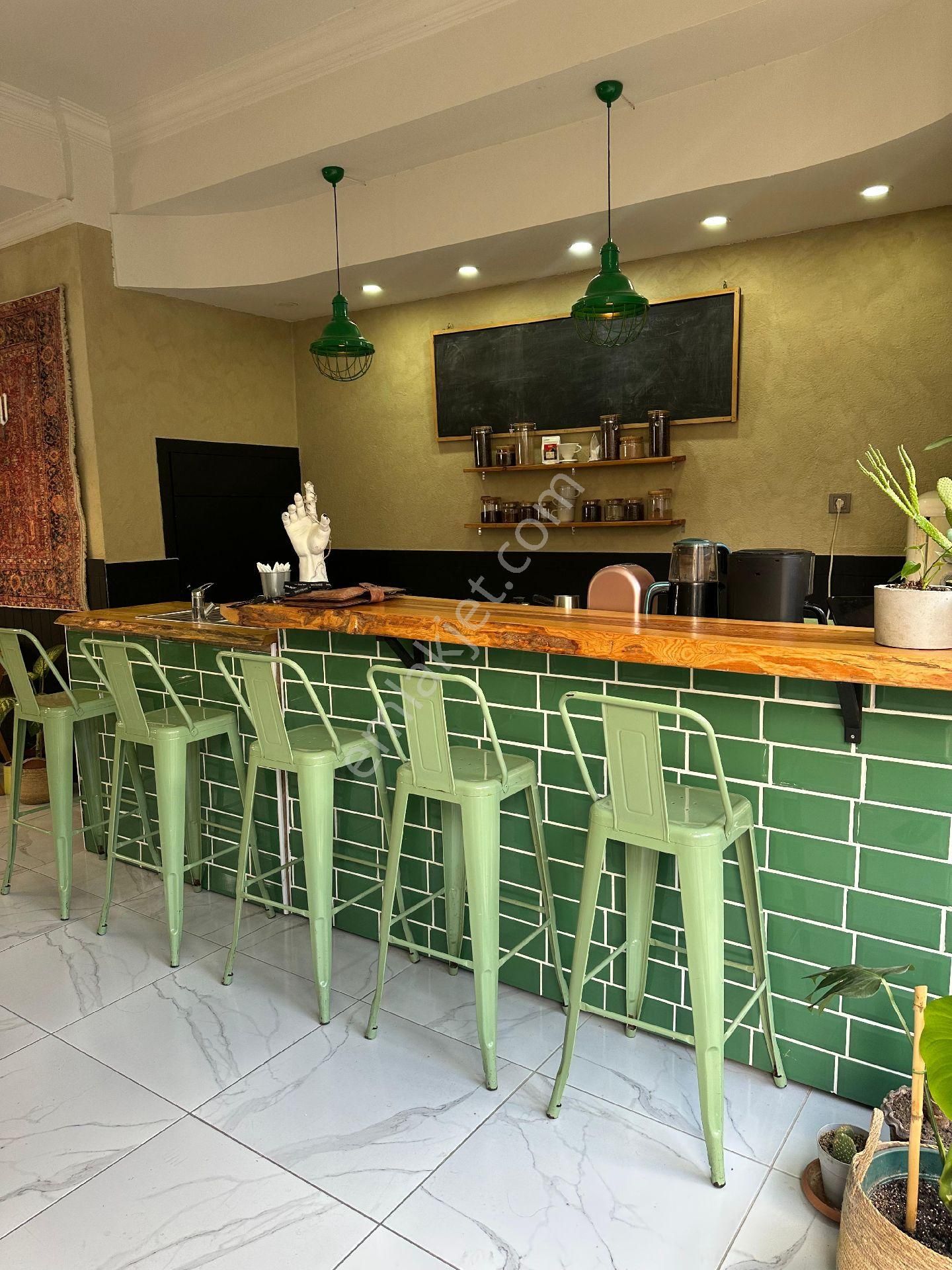 Alsancak İşlek Lokasyonda Devren Dövme Stüdyosu Ve Kafe - Görsel 34