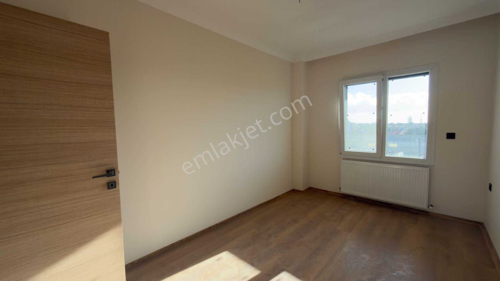 No:10 Gayrimenkul’den | Merkezi Konumda, Site İçinde, Ön Cephe & Çift Balkonlu 135 M² Köşe Daire - Görsel 21