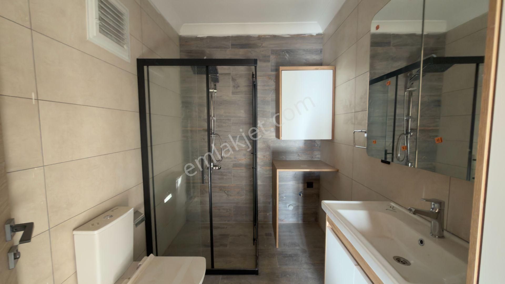 No:10 Gayrimenkul’den | Merkezi Konumda, Site İçinde, Ön Cephe & Çift Balkonlu 135 M² Köşe Daire - Görsel 22