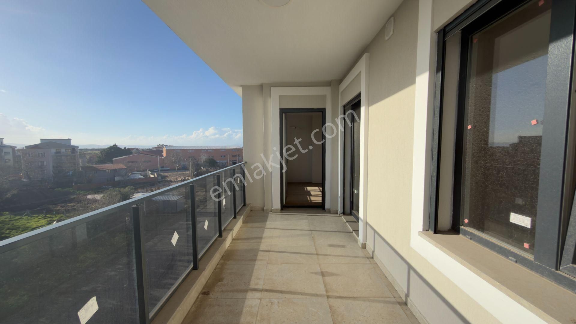 No:10 Gayrimenkul’den | Merkezi Konumda, Site İçinde, Ön Cephe & Çift Balkonlu 135 M² Köşe Daire - Görsel 14