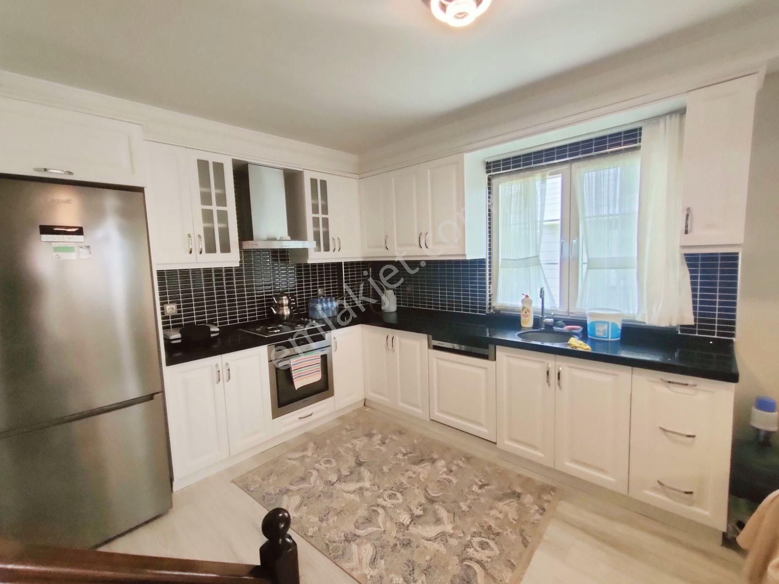 Kartallar'dan Plaja 30 Mt. Havuzlu Sitede Emsalsiz Yazlık Villa. - Görsel 14