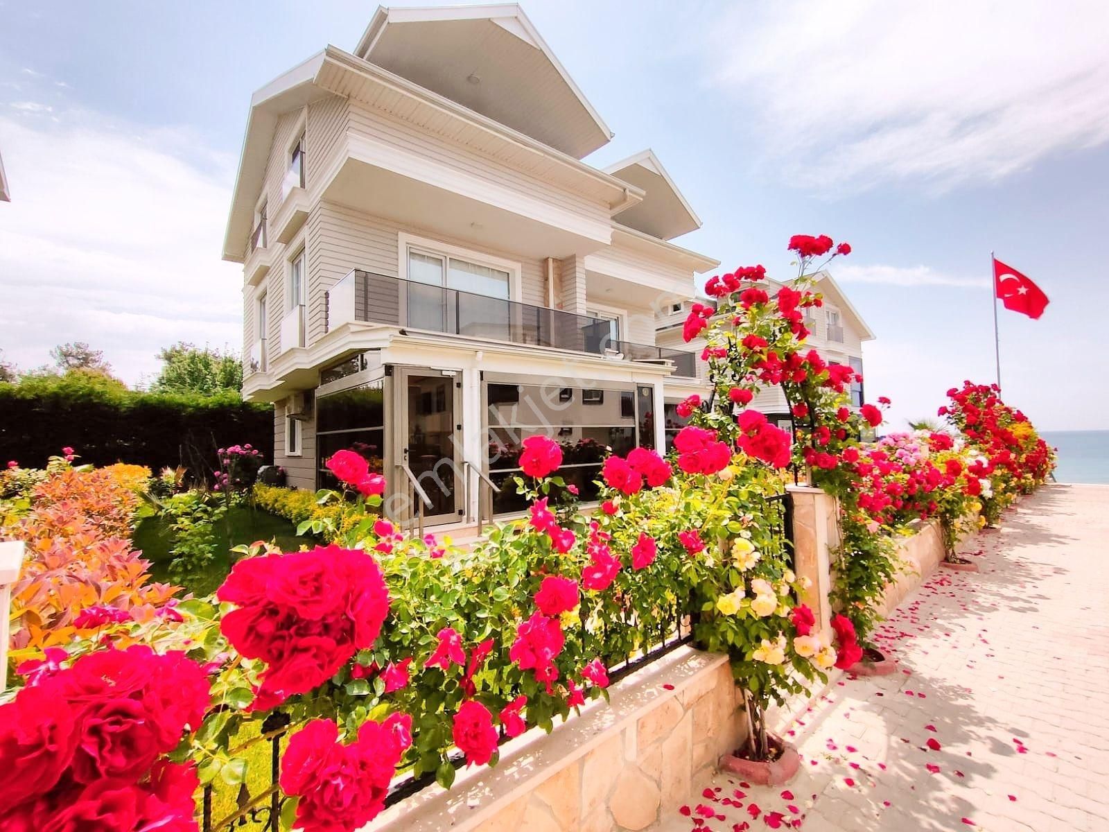 Kartallar'dan Plaja 30 Mt. Havuzlu Sitede Emsalsiz Yazlık Villa. - Görsel 3