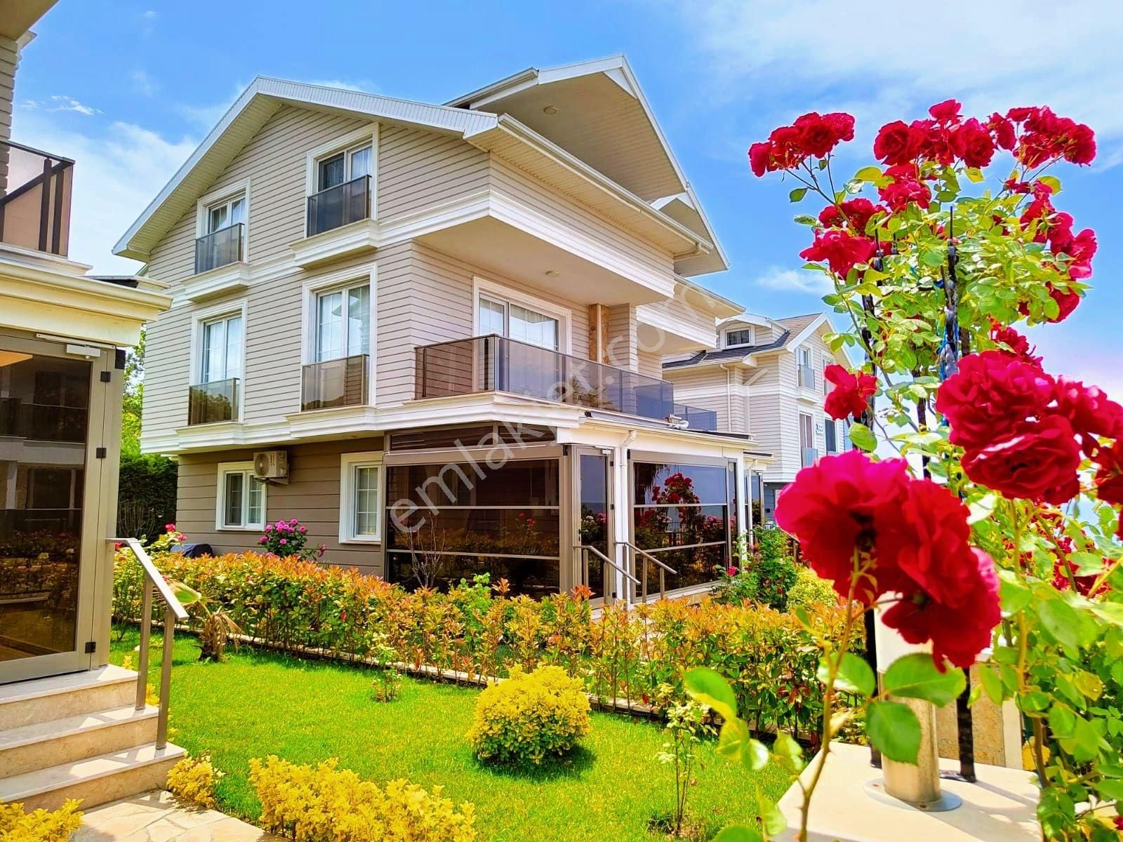 Kartallar'dan Plaja 30 Mt. Havuzlu Sitede Emsalsiz Yazlık Villa. - Görsel 33