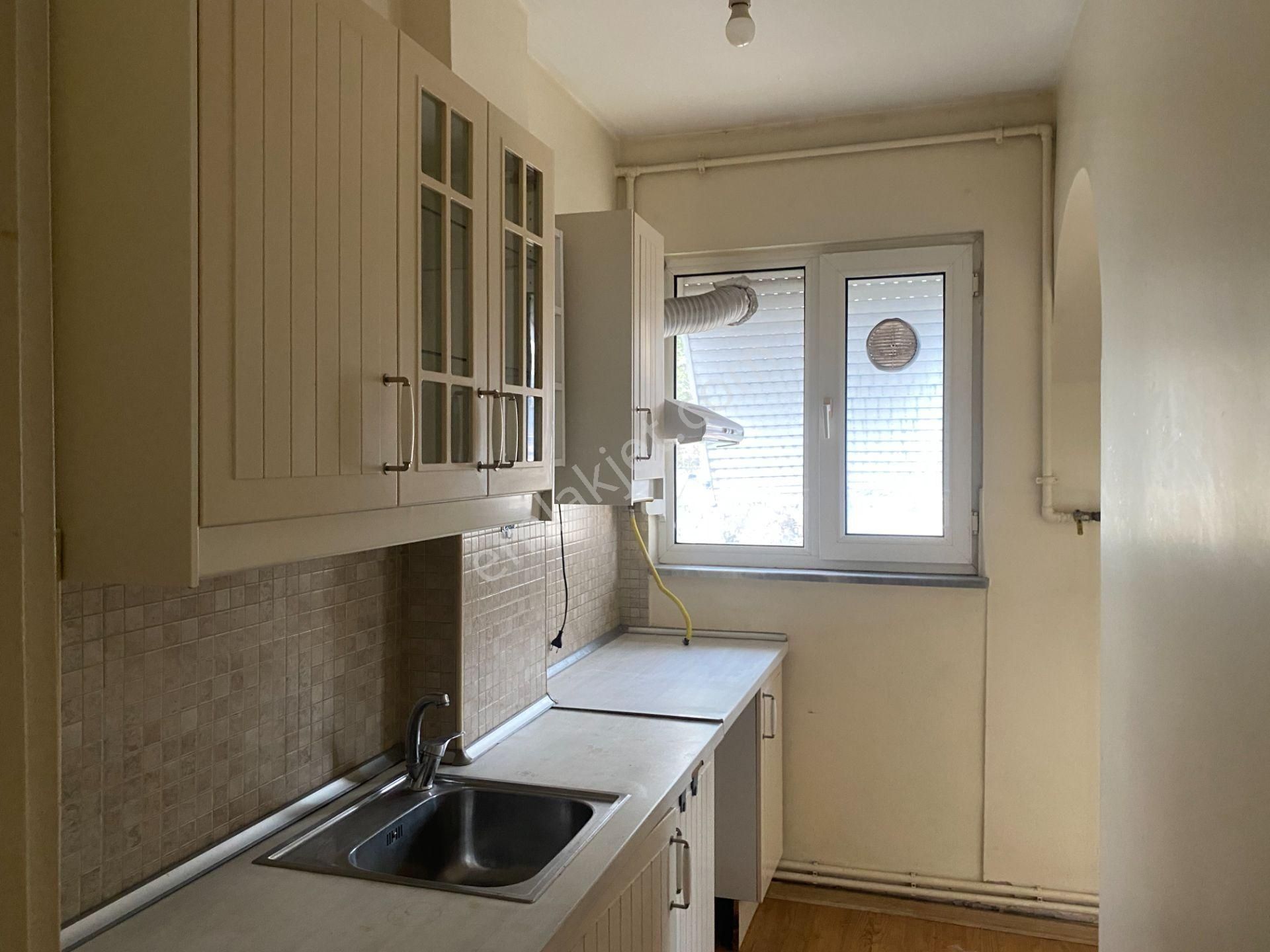 Destan-010 Kocamustafapaşa İstanbul-hastane-yan-sk-son-4.kat-kombili-80m2-boş -daire Açıklama Oku - Görsel 27