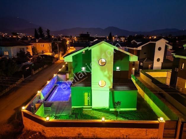 Stoptan Foça 350m² Bahçe Kullanım Alanlı 3+1 Villa - Görsel 6