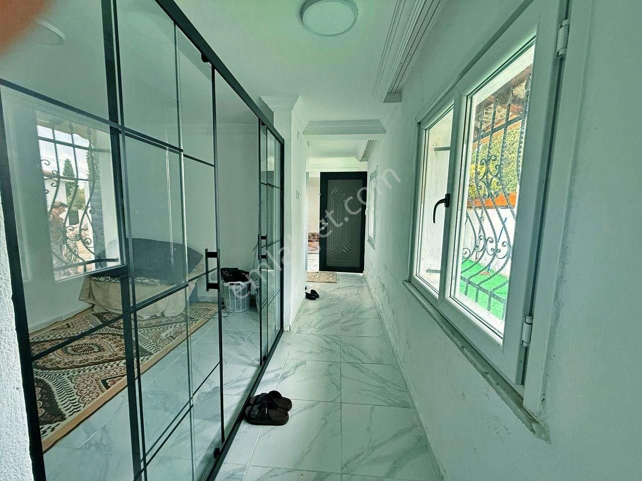Uytundan Güre Köyünde Yenilenmiş Bahçeli 1+1 Müstakil Köy Evi - Görsel 28