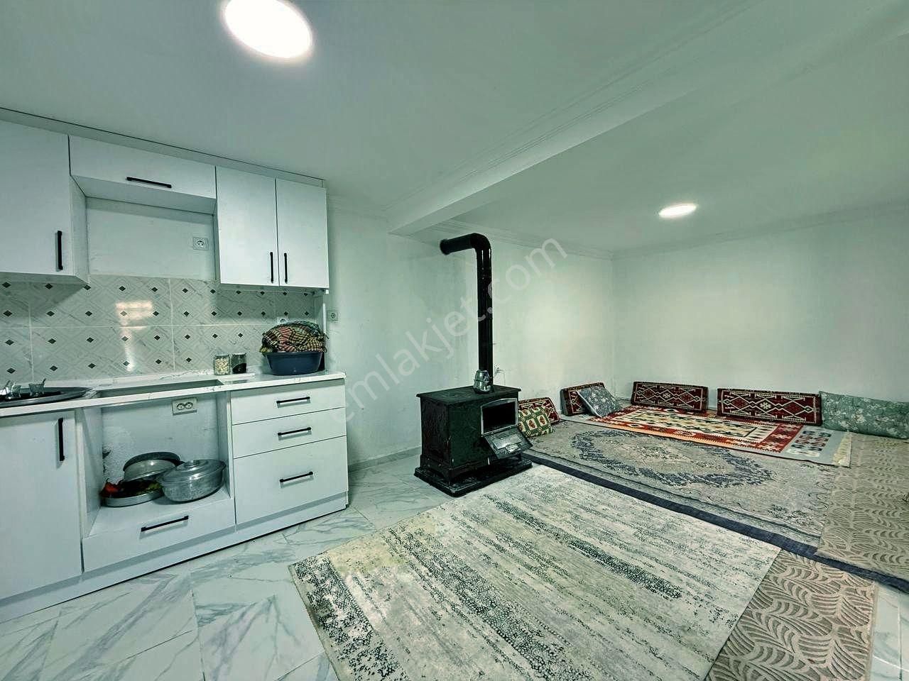Uytundan Güre Köyünde Yenilenmiş Bahçeli 1+1 Müstakil Köy Evi - Görsel 29