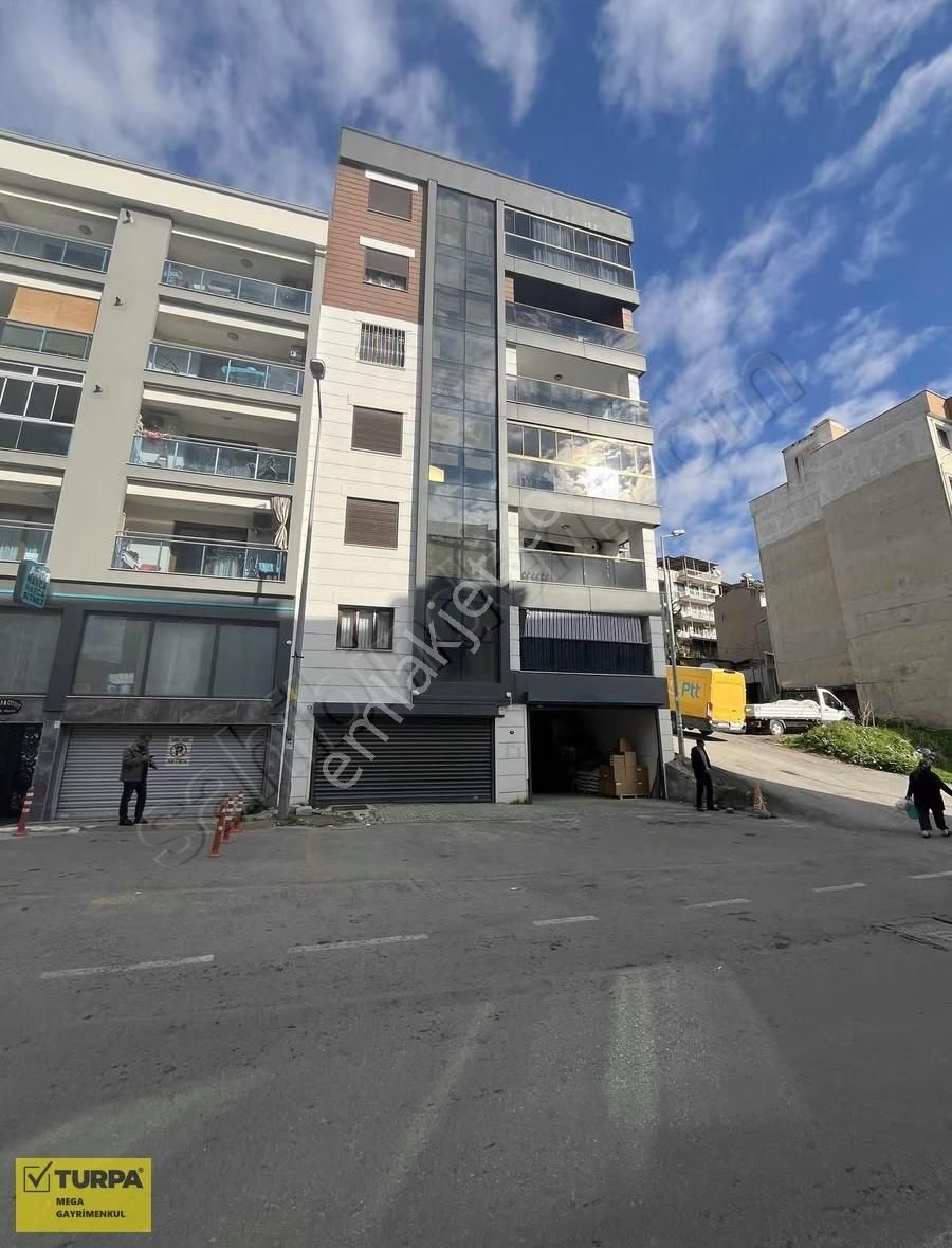 Gümüşpala Mah Deniz Manzaralı Geniş 3+1 Satılık Daire