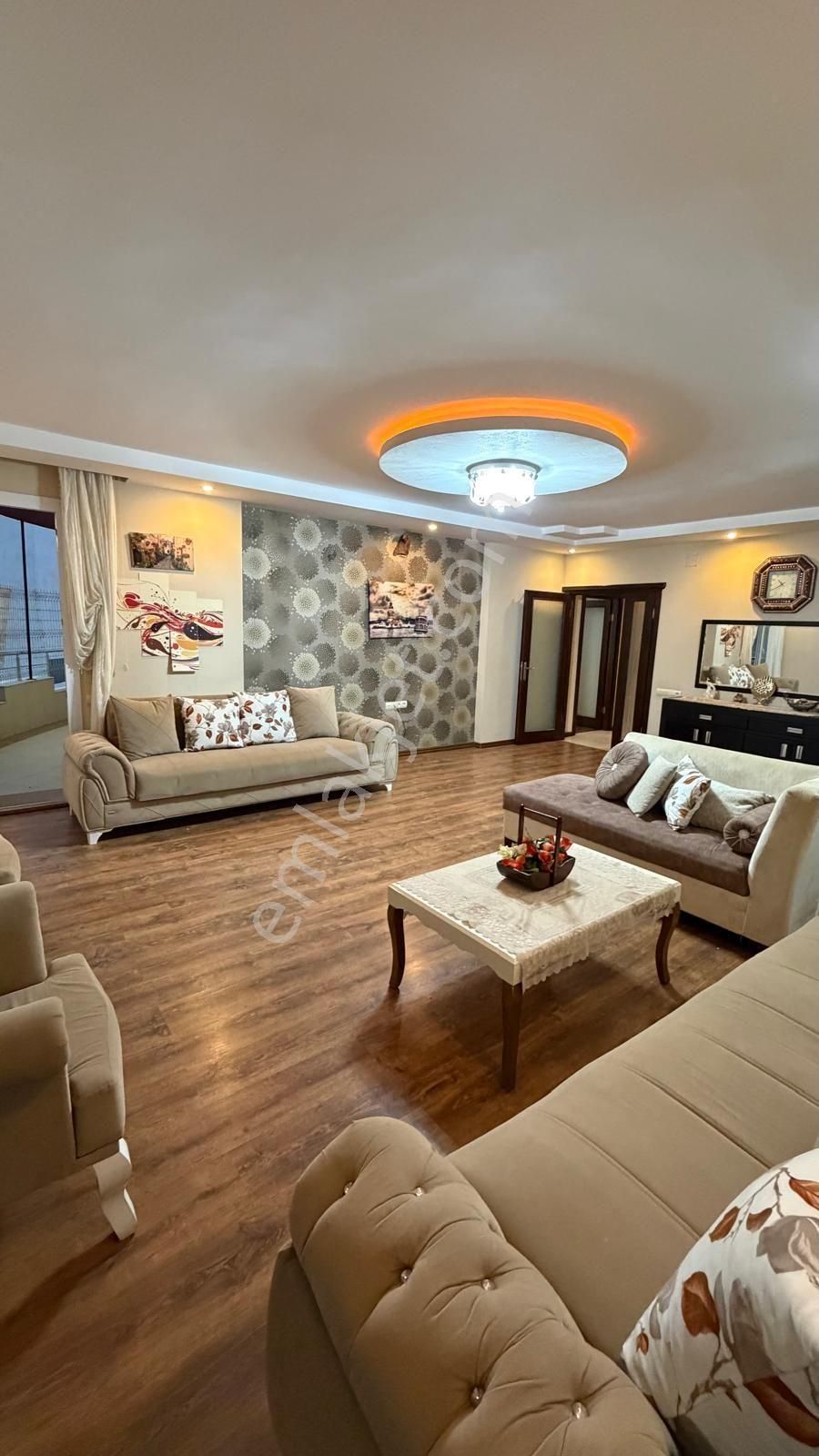 Viranşehirde 4+1 Site İçi Tüm Cepheler Açık Masrafsız