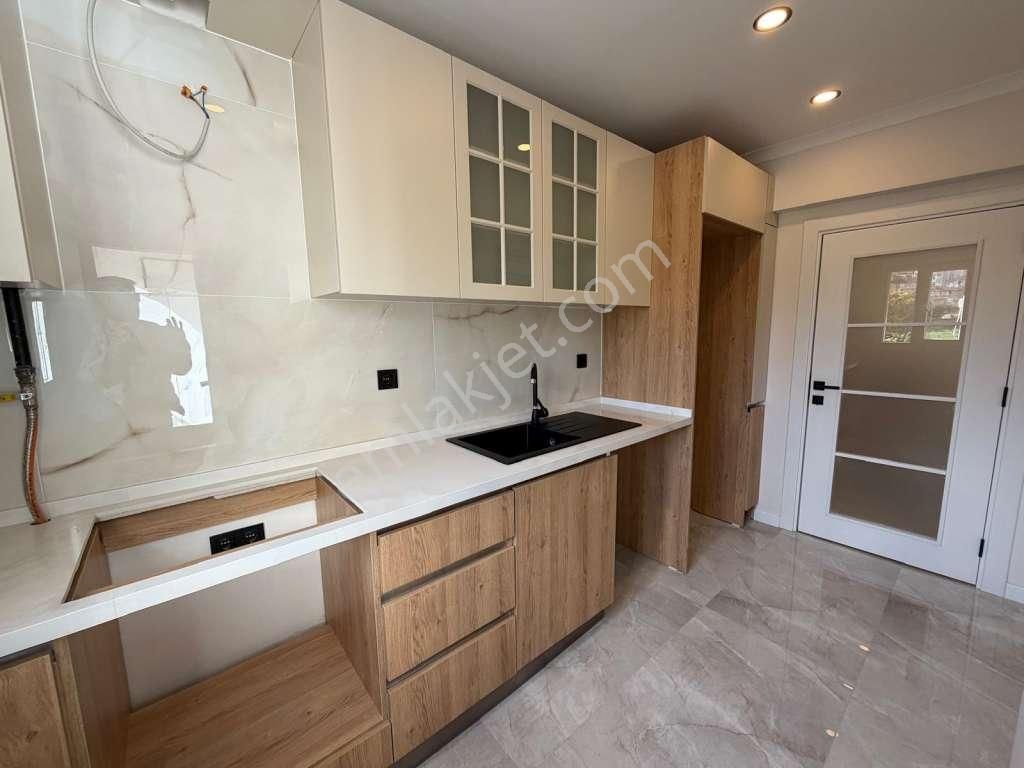 Kaçmaz'dan İdeltepe'de Geniş Arsalı Site İçinde Lüks Yapılı 3+1 - Görsel 20