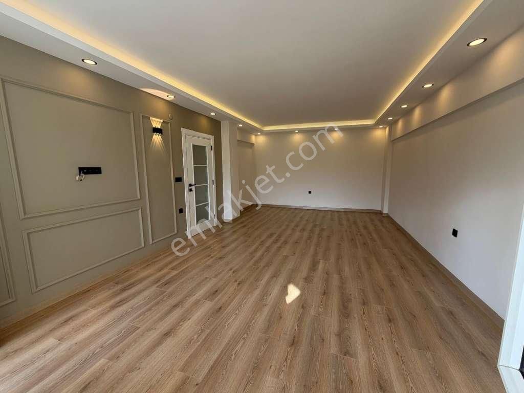 Kaçmaz'dan İdeltepe'de Geniş Arsalı Site İçinde Lüks Yapılı 3+1 - Görsel 12