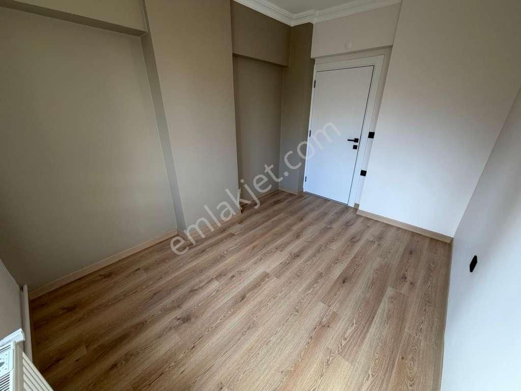 Kaçmaz'dan İdeltepe'de Geniş Arsalı Site İçinde Lüks Yapılı 3+1 - Görsel 26