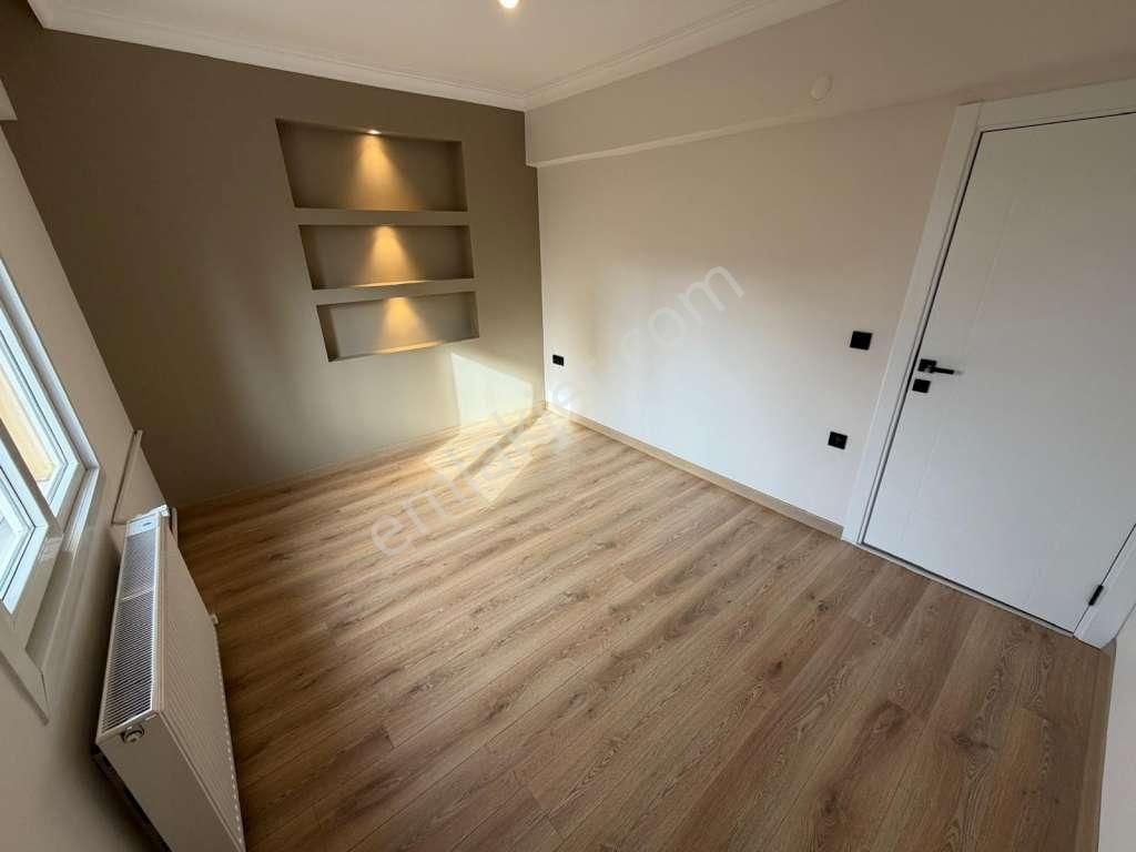 Kaçmaz'dan İdeltepe'de Geniş Arsalı Site İçinde Lüks Yapılı 3+1 - Görsel 7