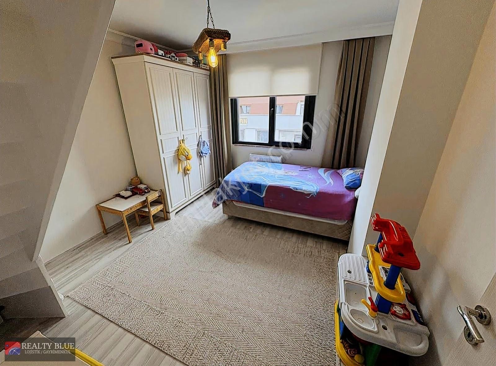 Sultanbeyli Necip Fazıl Mah Satılık 3+1 Üst Dublex - Görsel 27