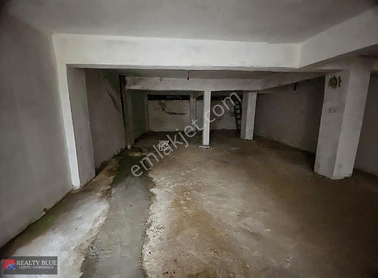 Ümraniye Tepeüstünde Cadde Üzeri Depolu 130 M2 Kiralık Dükkan.. - Görsel 3
