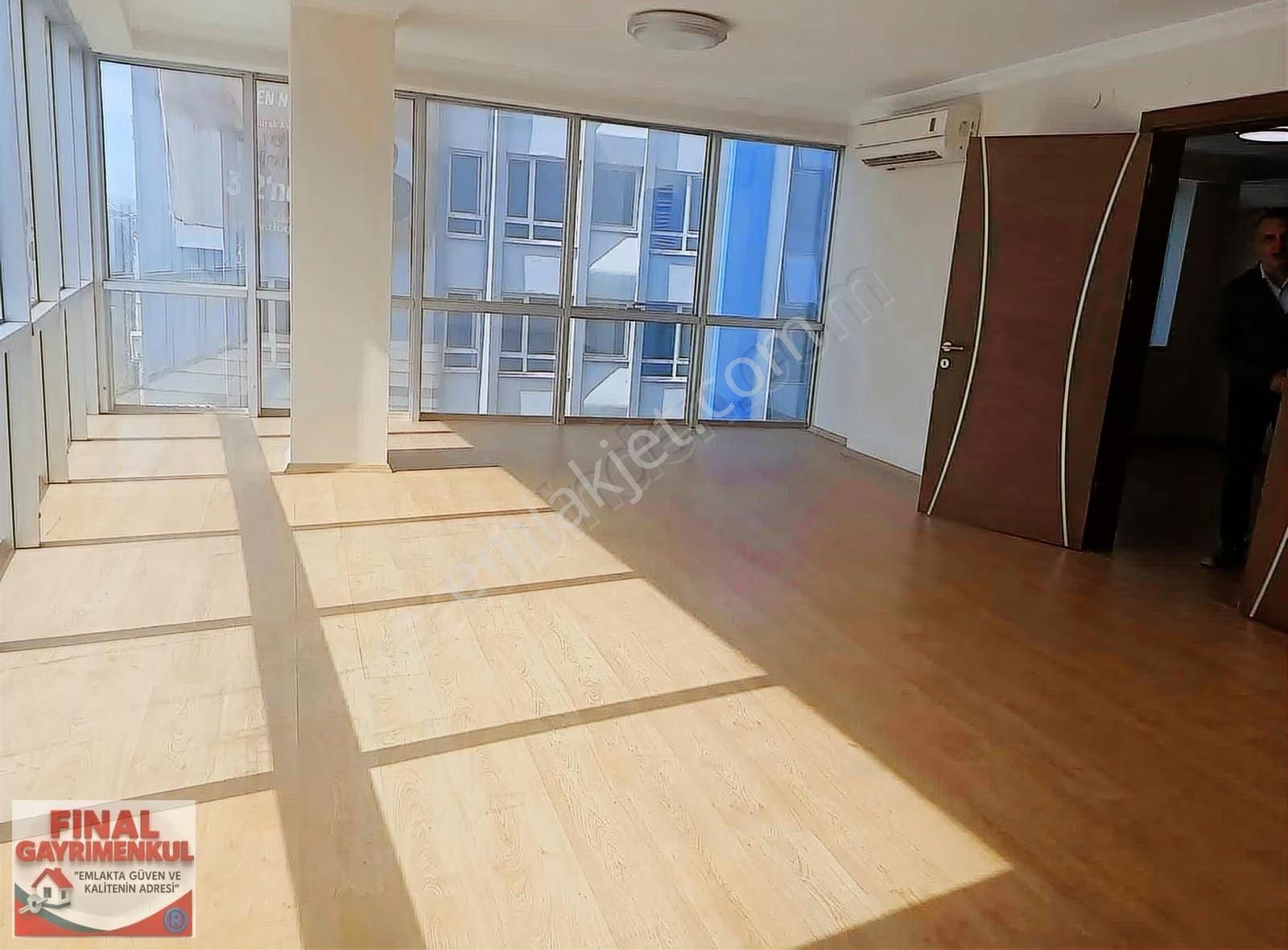 Çarşı Merkez 2+1 Kiralık Ofis