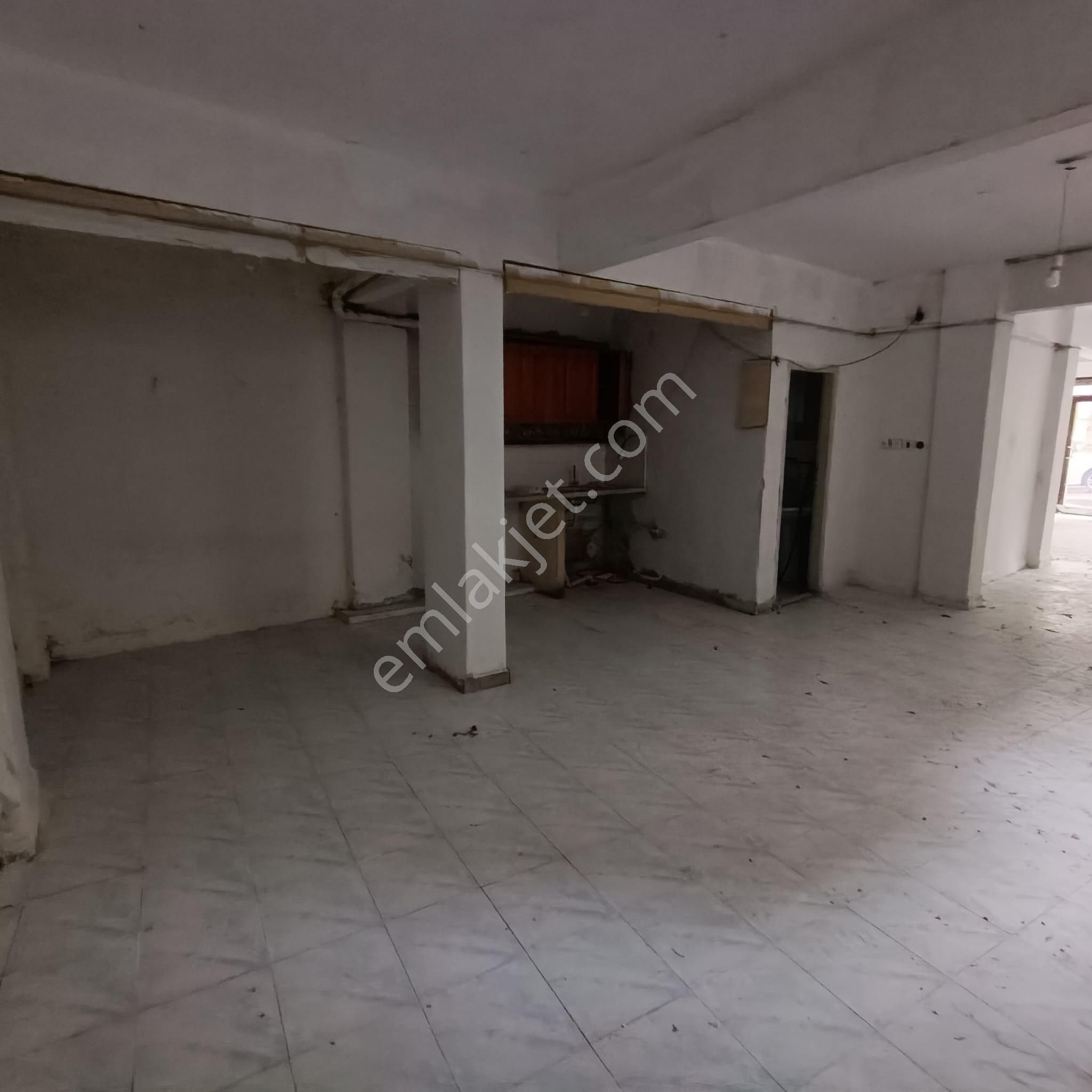 Bayrampaşa Kartaltepe 100 M2 Wc Mevcut Elektironik Kepenk Açılır Kanat Kapı - Görsel 3