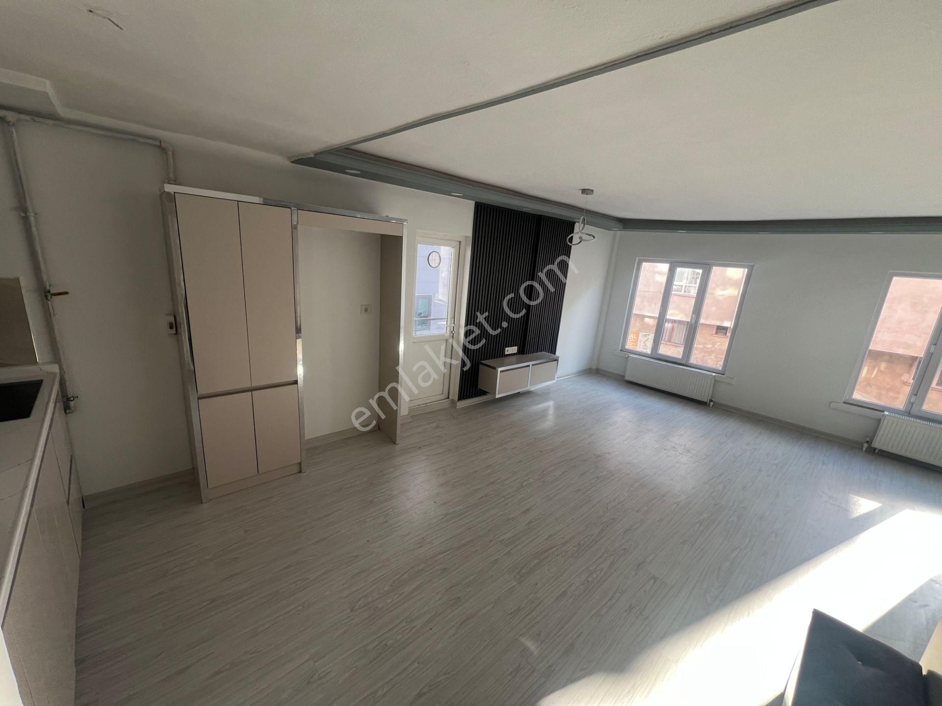 Etimesgut İstasyon Mah Cadde Üzeri Tren Garı Yanı Yapılı 1.kat - Görsel 12