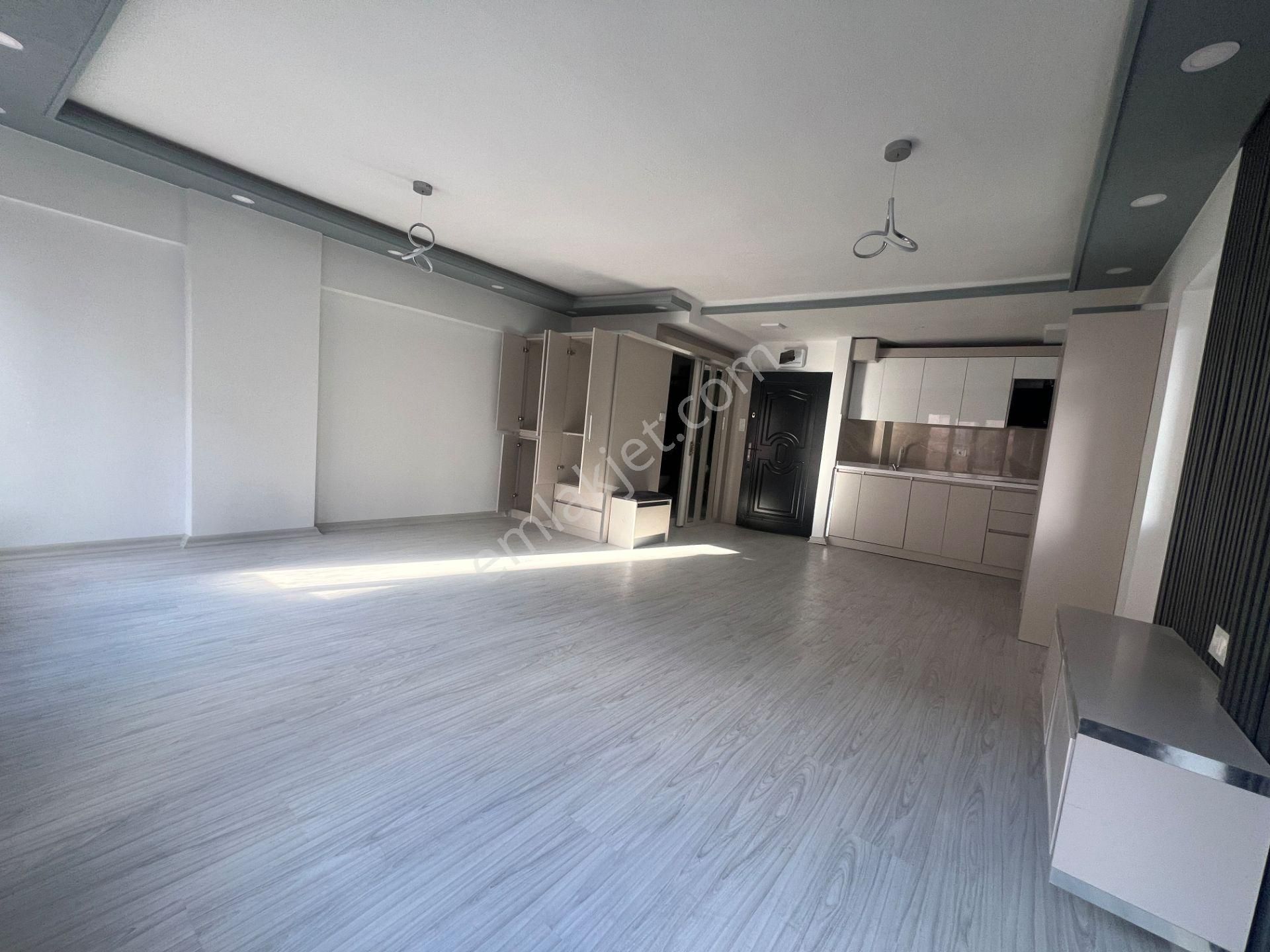 Etimesgut İstasyon Mah Cadde Üzeri Tren Garı Yanı Yapılı 1.kat - Görsel 4